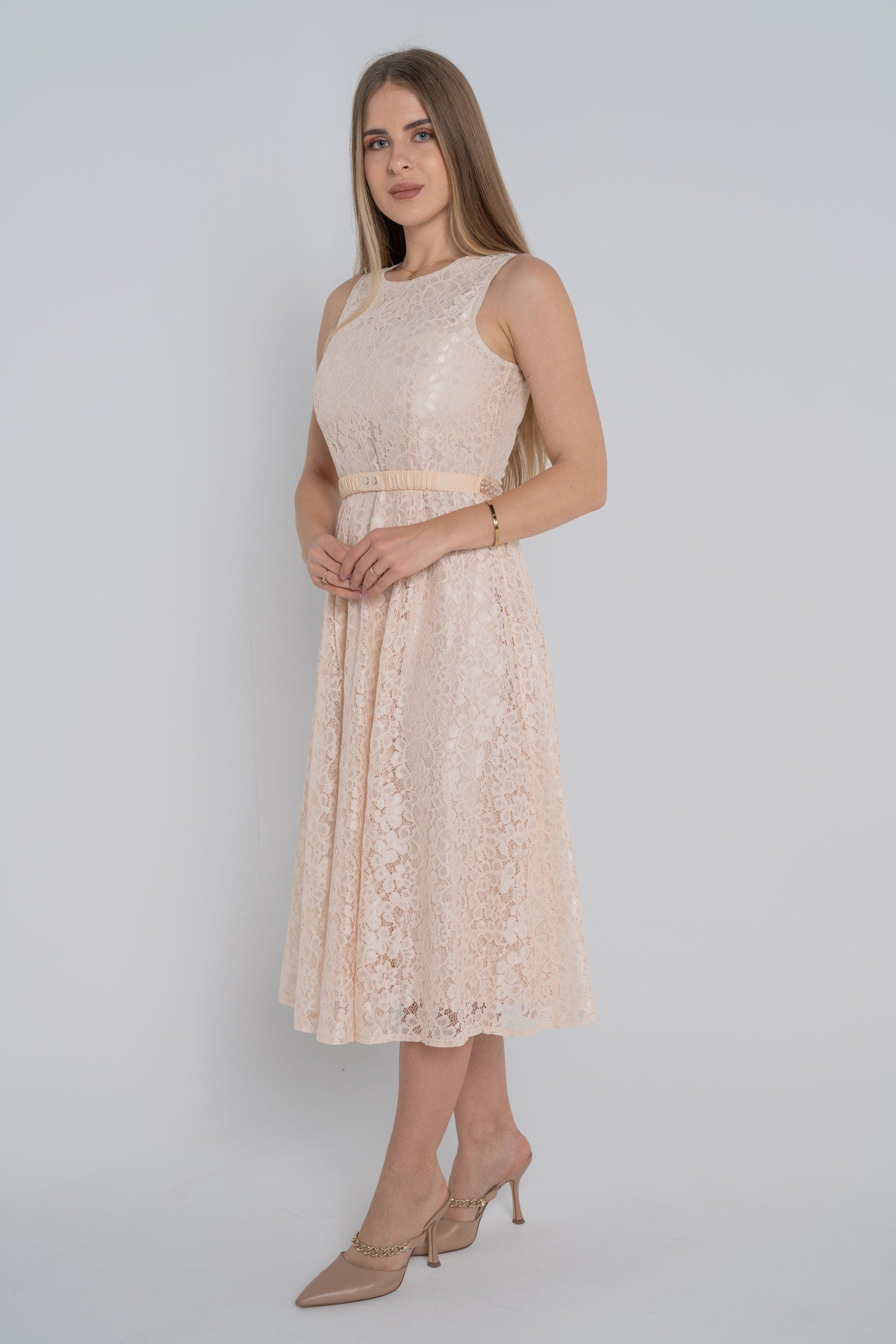 ميكا فستان ميدي بدون أكمام مخصر بياقة دائرية