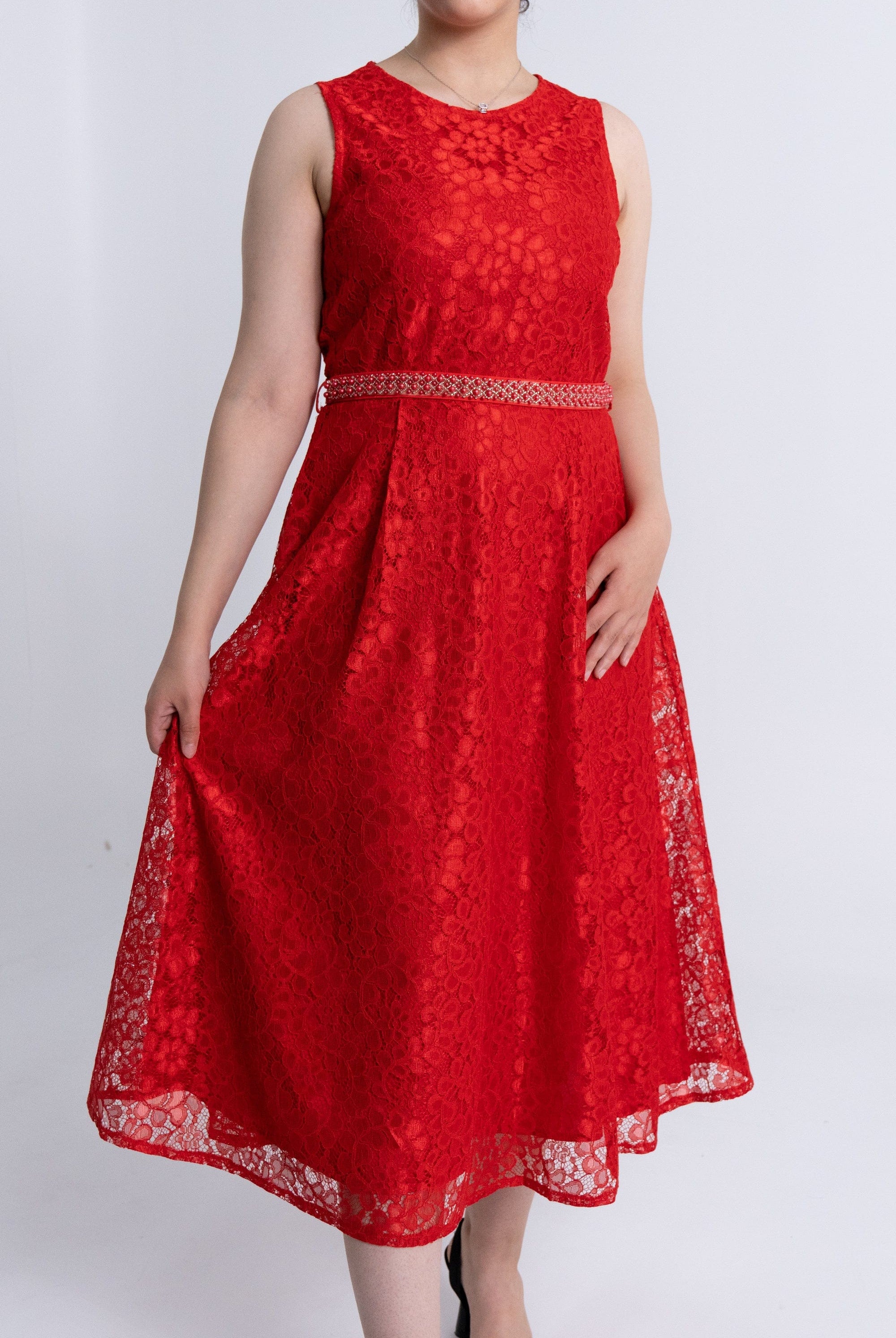 ميكا فستان ميدي بدون أكمام مخصر بياقة دائرية