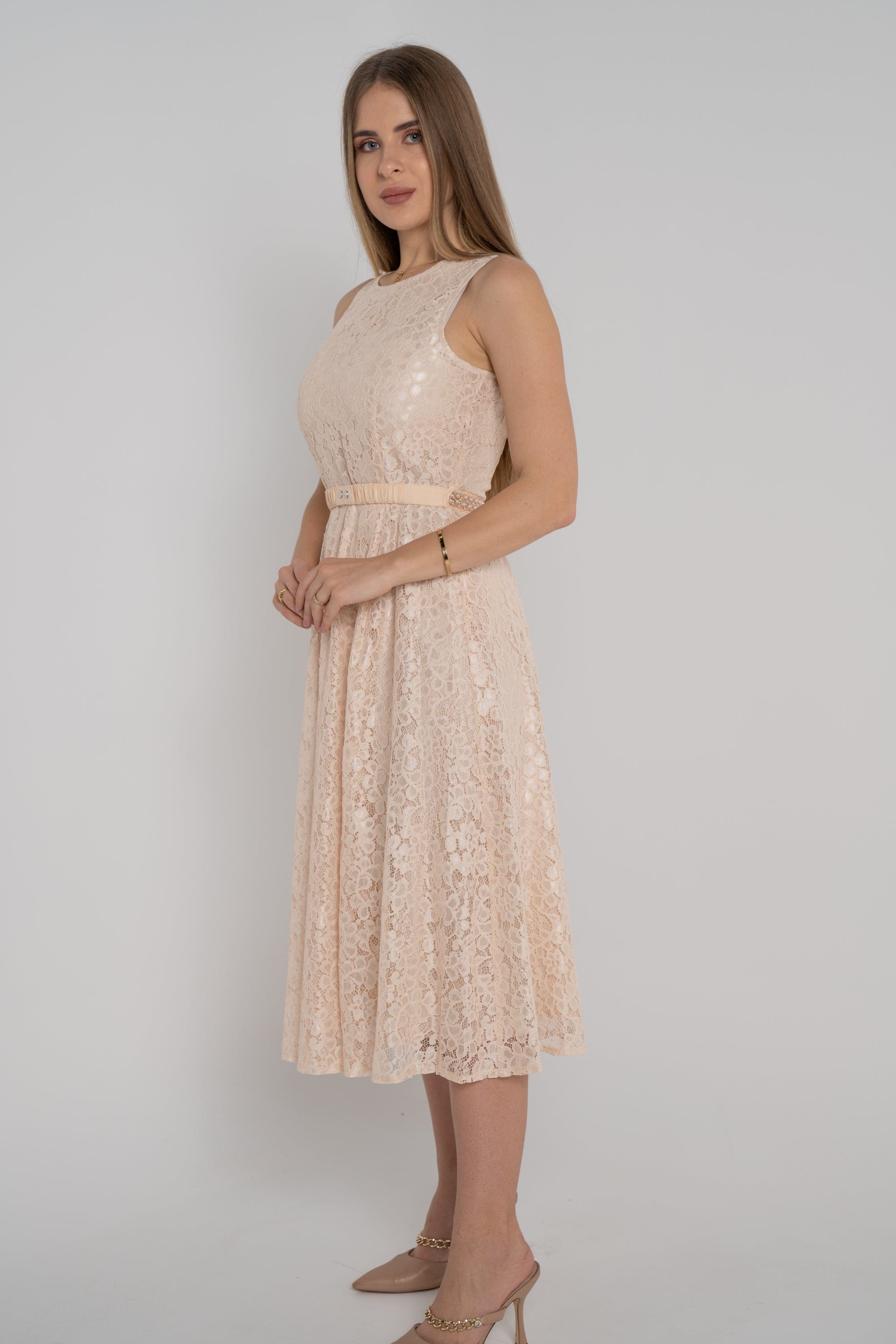 ميكا فستان ميدي بدون أكمام مخصر بياقة دائرية