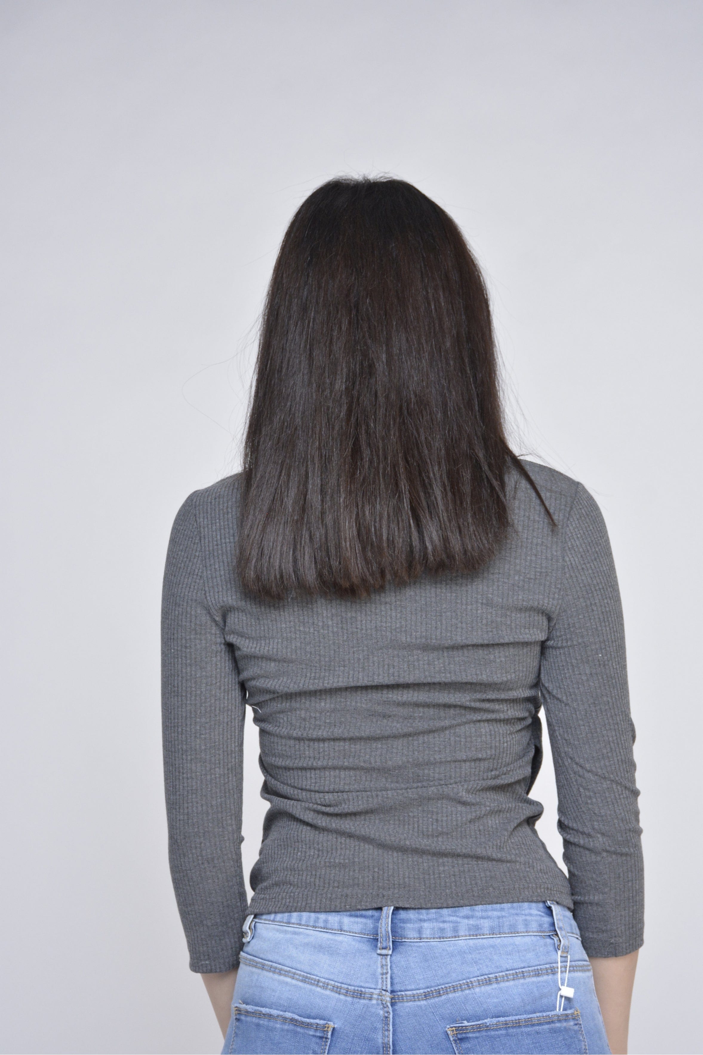 ميكا بلوزة لف مضلعة لفتحة صدر V بأكمام 3/4