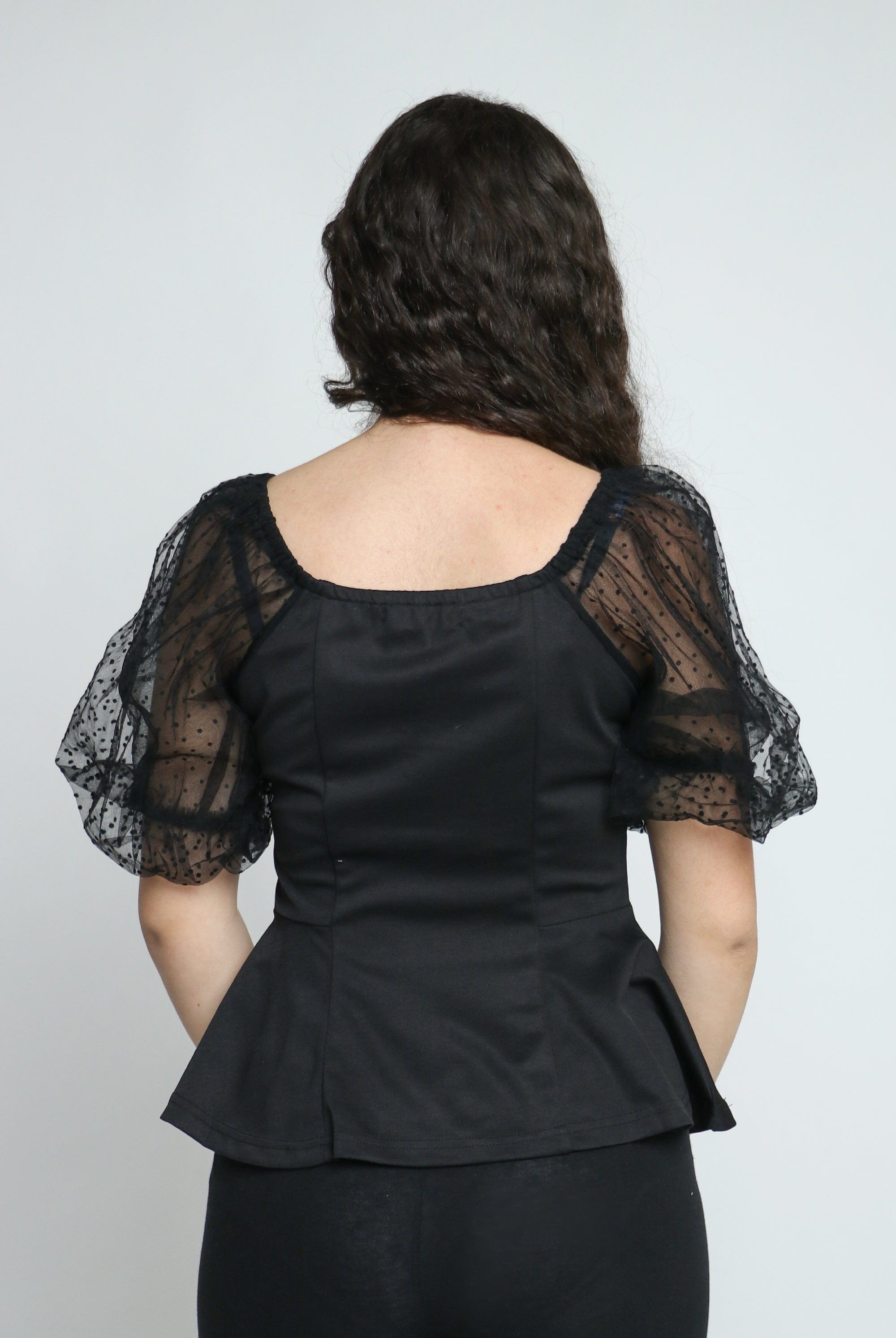 ميكا بلوزة سادة بأكمام شيفون منقطة نسائي