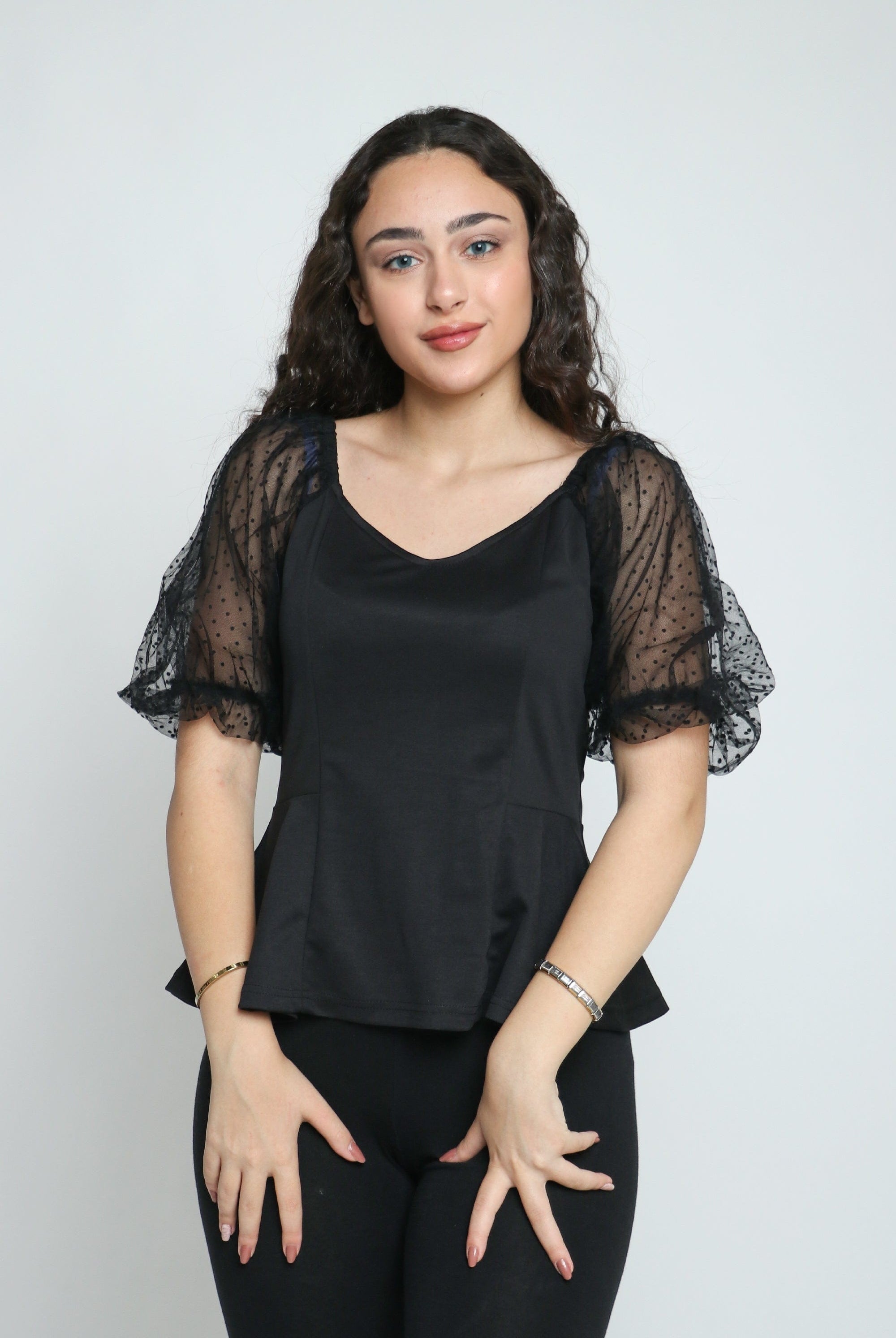 ميكا بلوزة سادة بأكمام شيفون منقطة نسائي