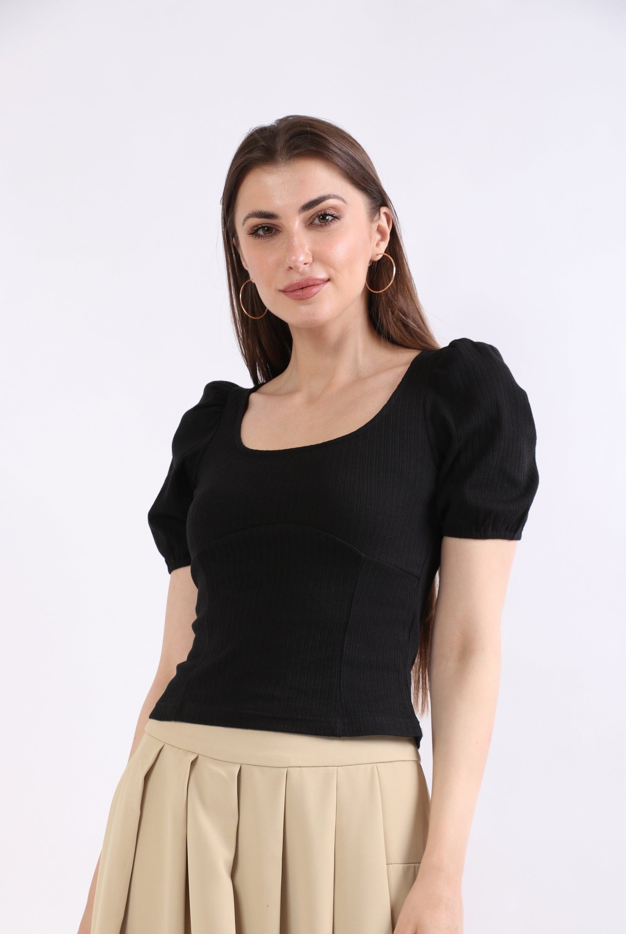 ميكا بلوزة قصيرة بأكمام منفوخة