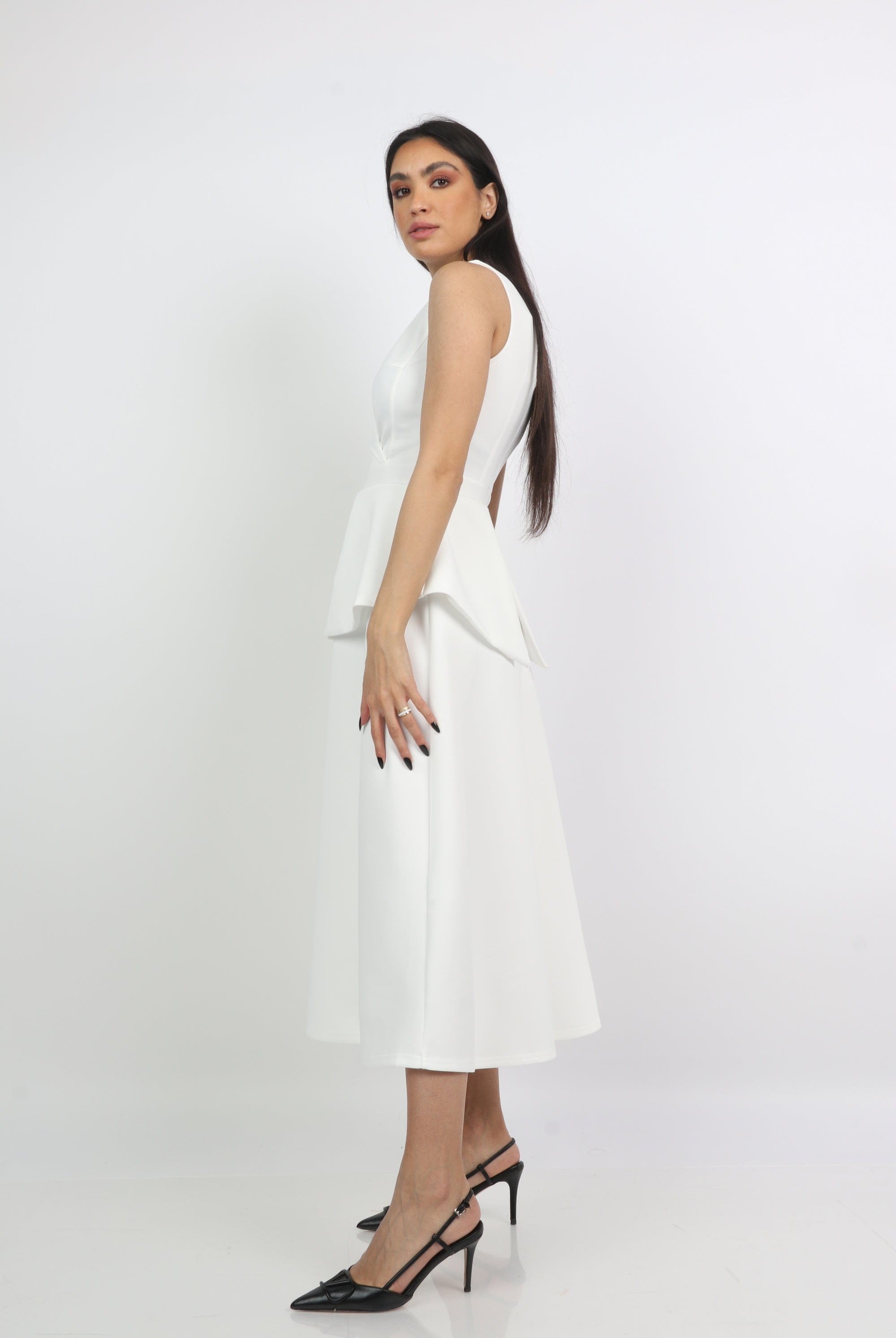 ميكا فستان ميدي صدر كروازية بدون كم