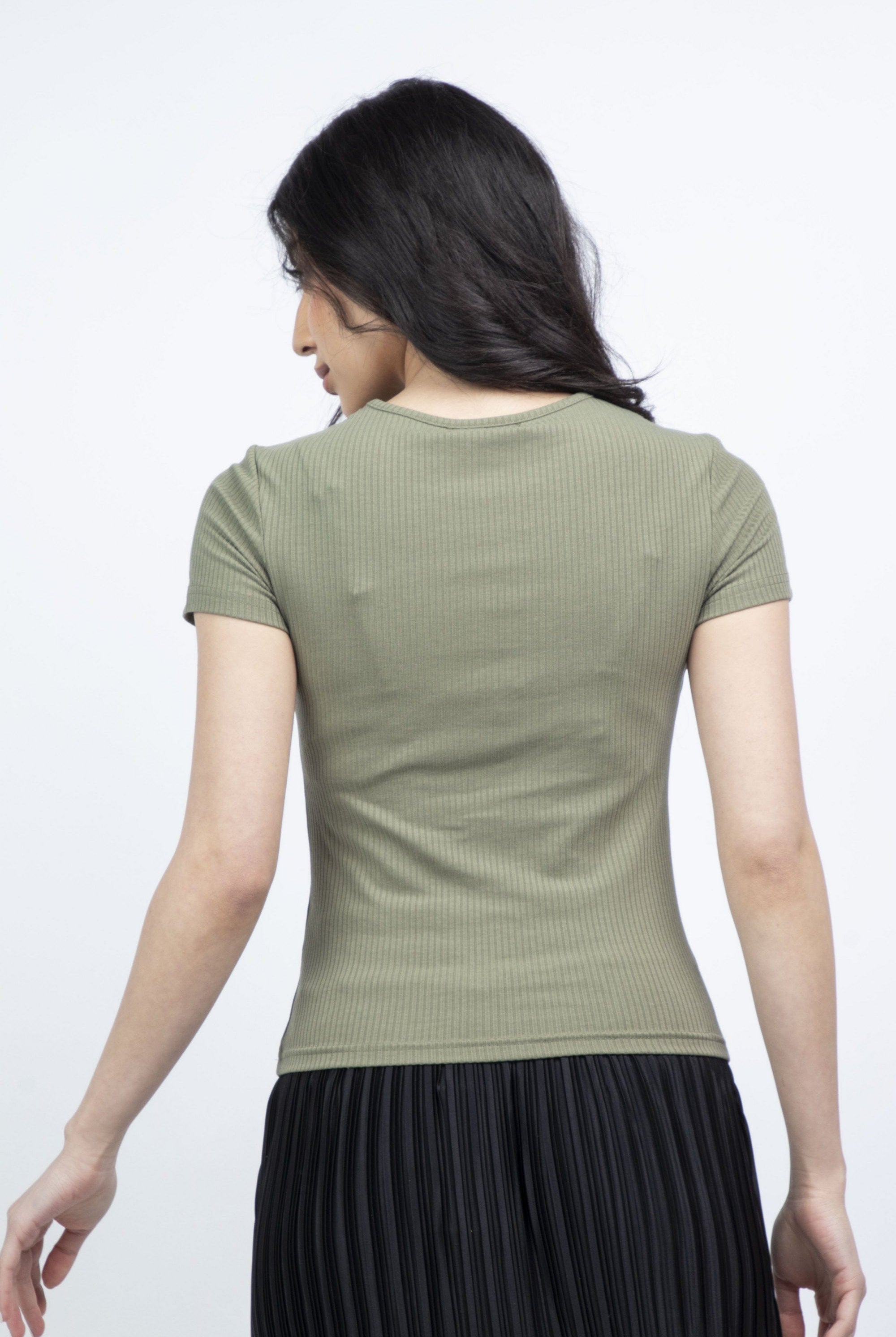 ميكا بلوزة كم قصير مفتوحة من الأمام رقبة دائرية نسائي