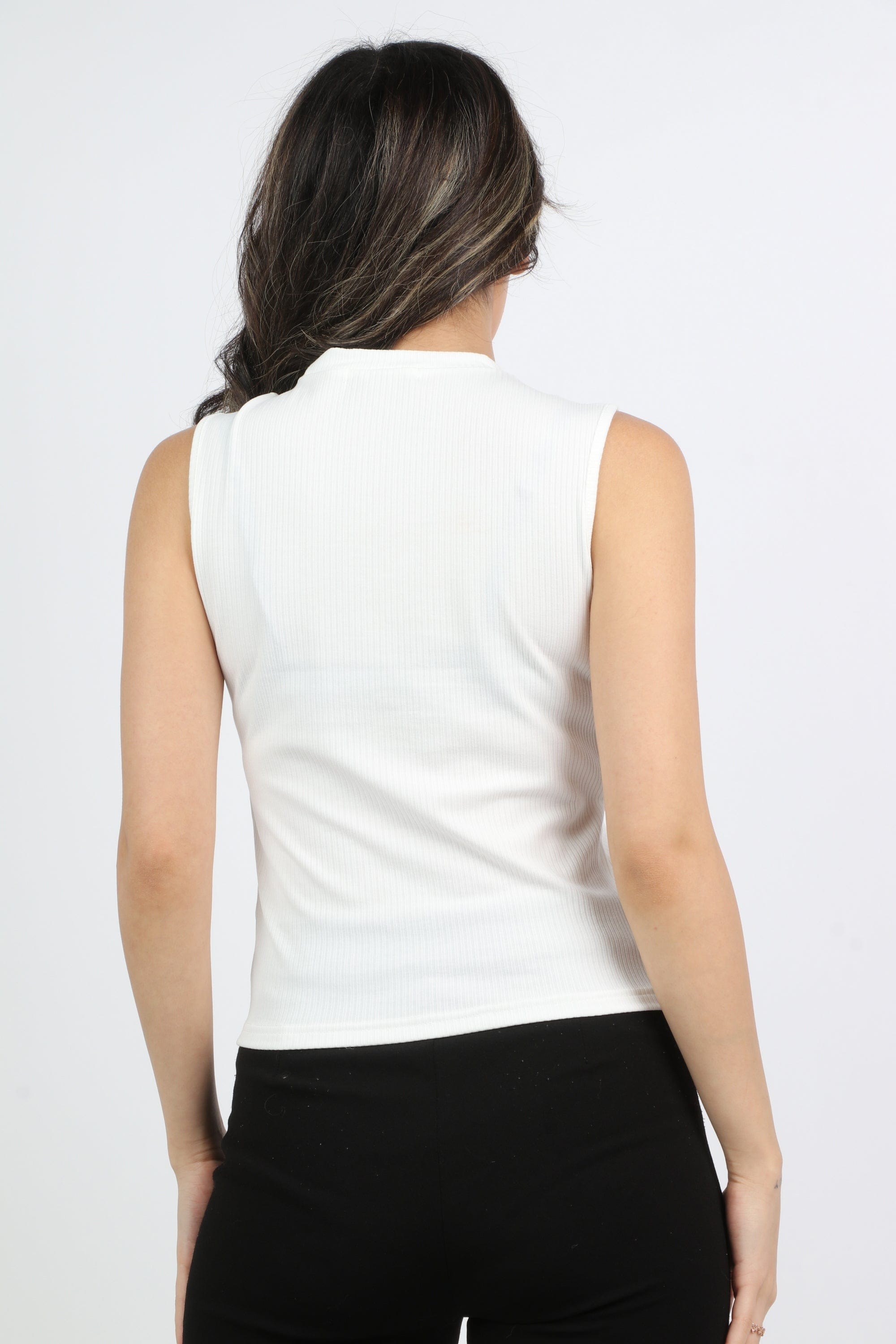 ميكا بلوزة كت برقبة دائرية وفتحى على الكتف نسائي