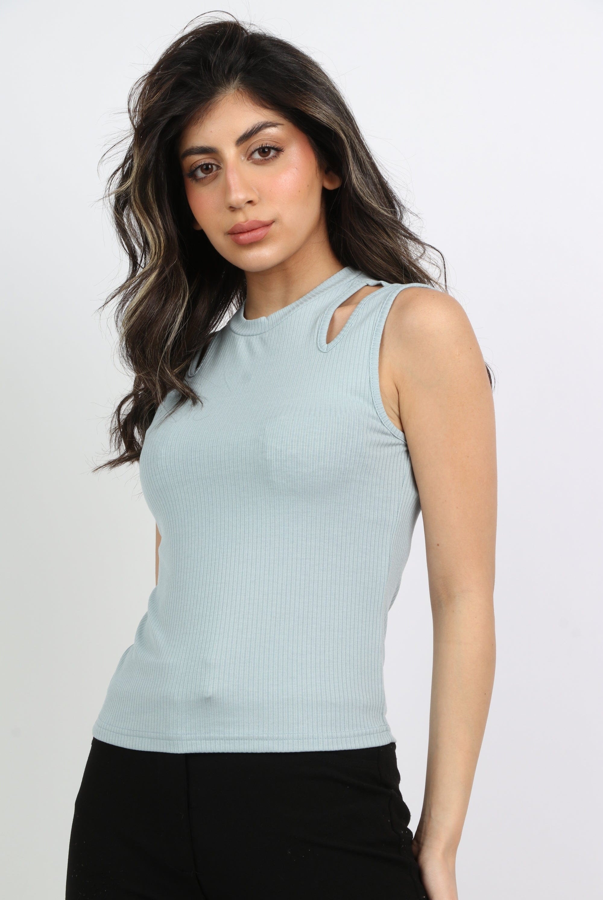 ميكا بلوزة كت برقبة دائرية وفتحى على الكتف نسائي