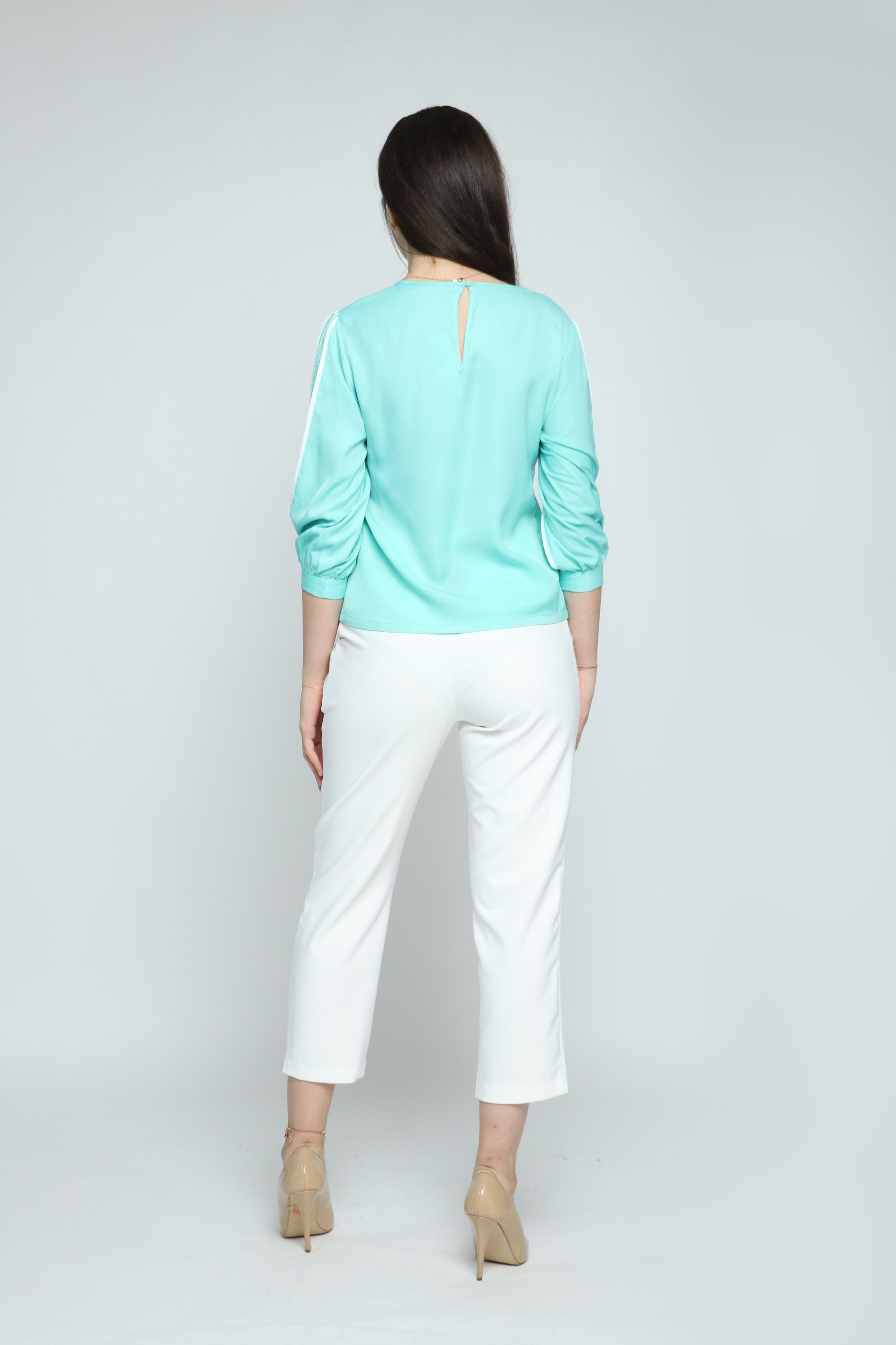 نتشي بلوزة رسمي سادة 3/4 كم مع خطوط على الأكمام وفتحة خلفة وزرار