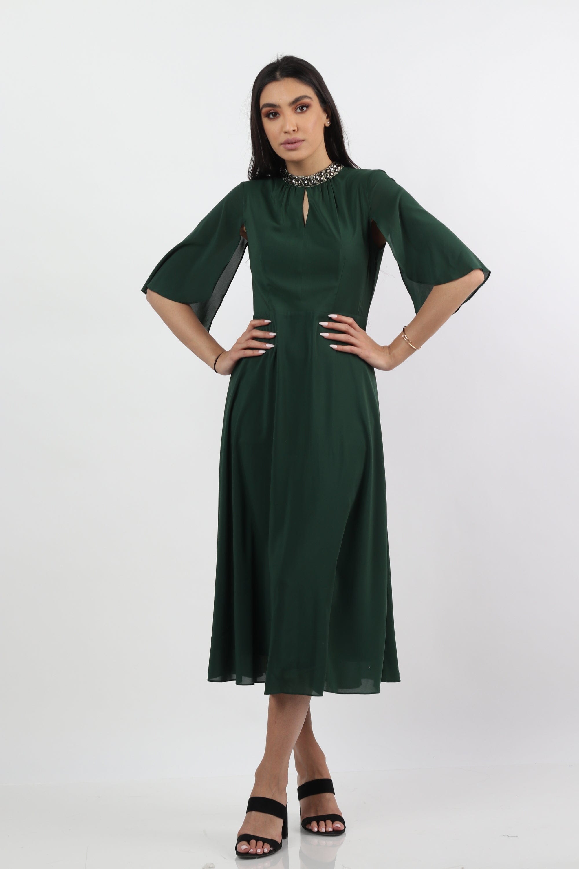 نتشي فستان سواريه نسائي بأكمام وسيعة مزين بخرز علي الرقبة