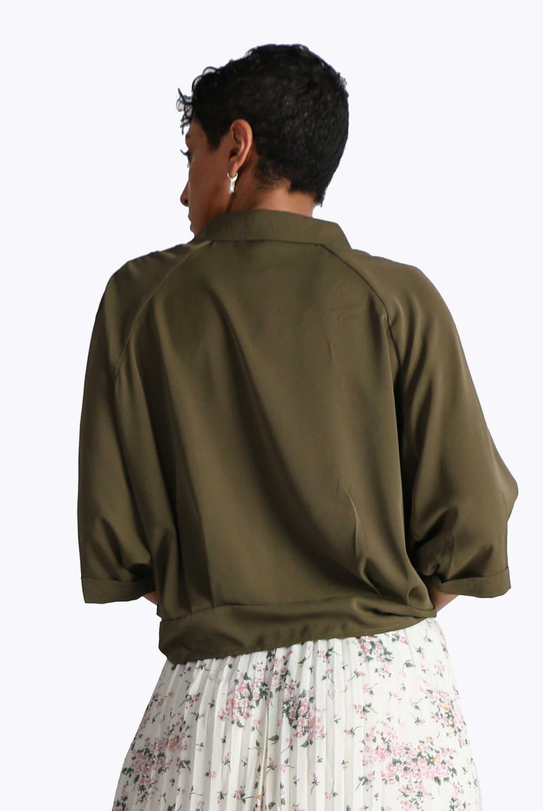 نتشي قميص سادة بياقة وأزرار أمامية كم طويل وربطة على الخصر نسائي