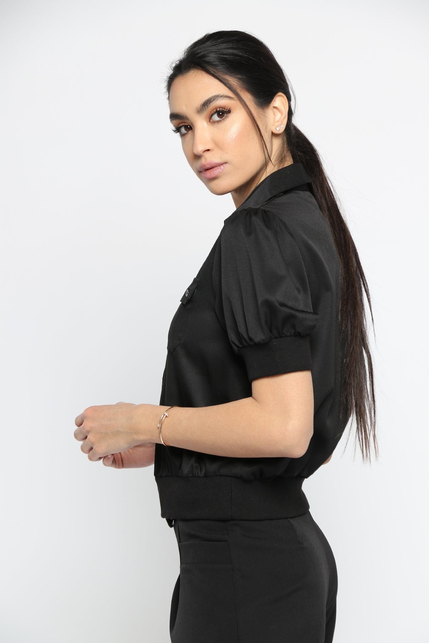 نتشي قميص نسائي نايلون بجيوب وأزرار أمامية وكم قصير بف نسائي