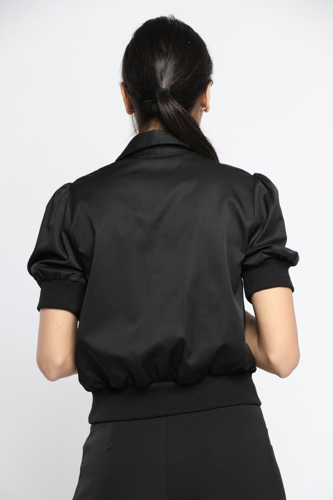 نتشي قميص نسائي نايلون بجيوب وأزرار أمامية وكم قصير بف نسائي