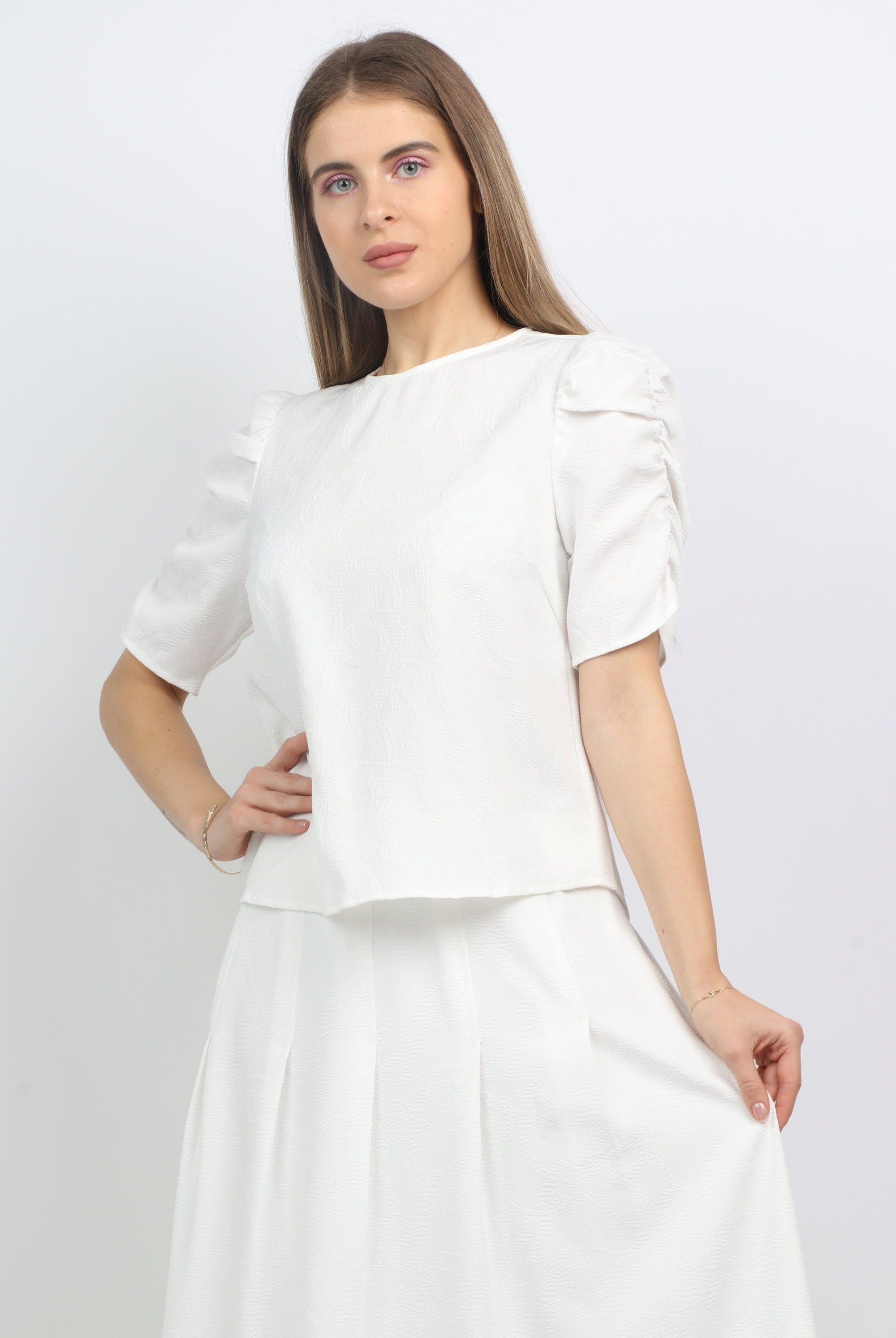 نتشي بلوزة رسمية سادة كم قصير مكشكش نسائي