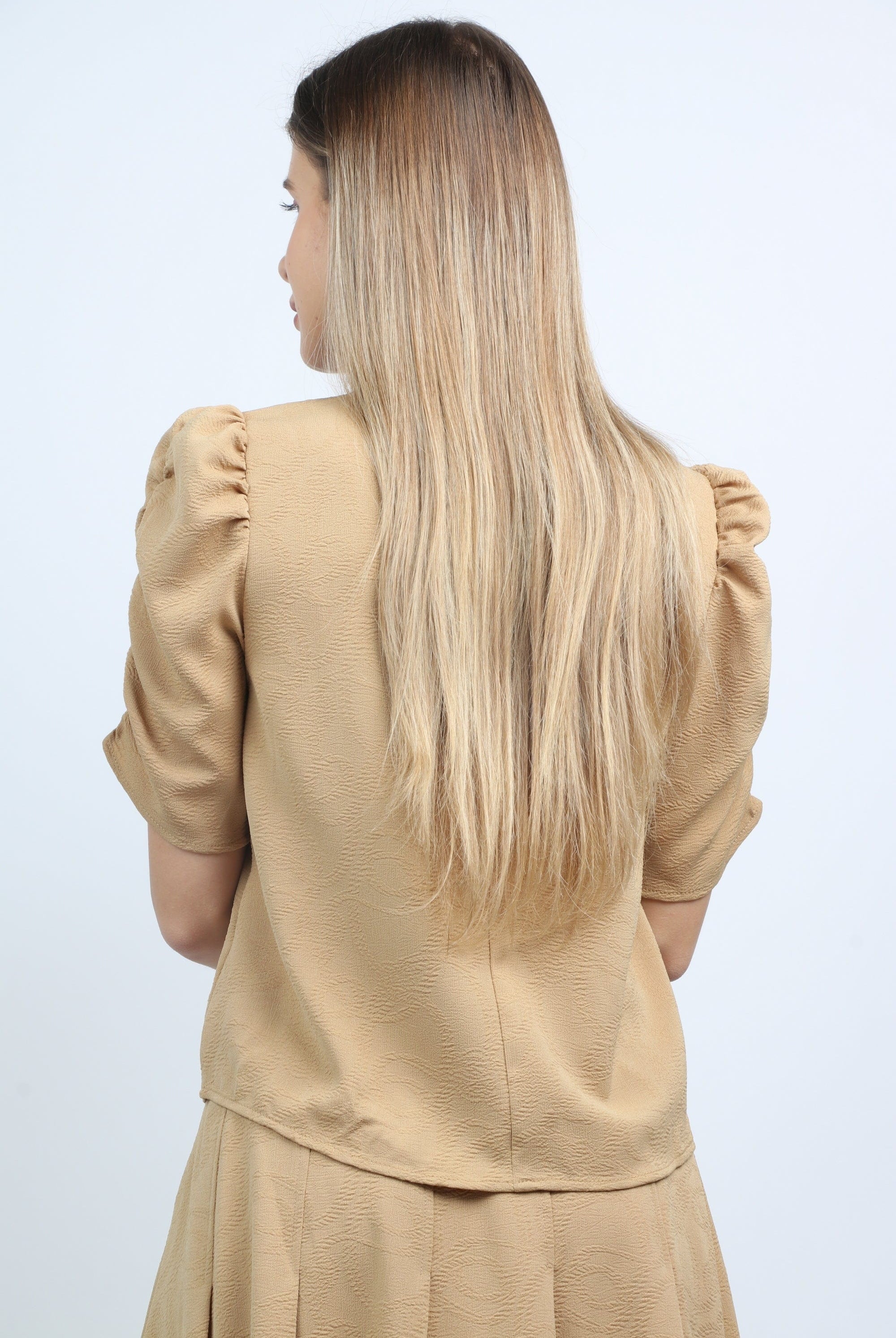 نتشي بلوزة رسمية سادة كم قصير مكشكش نسائي