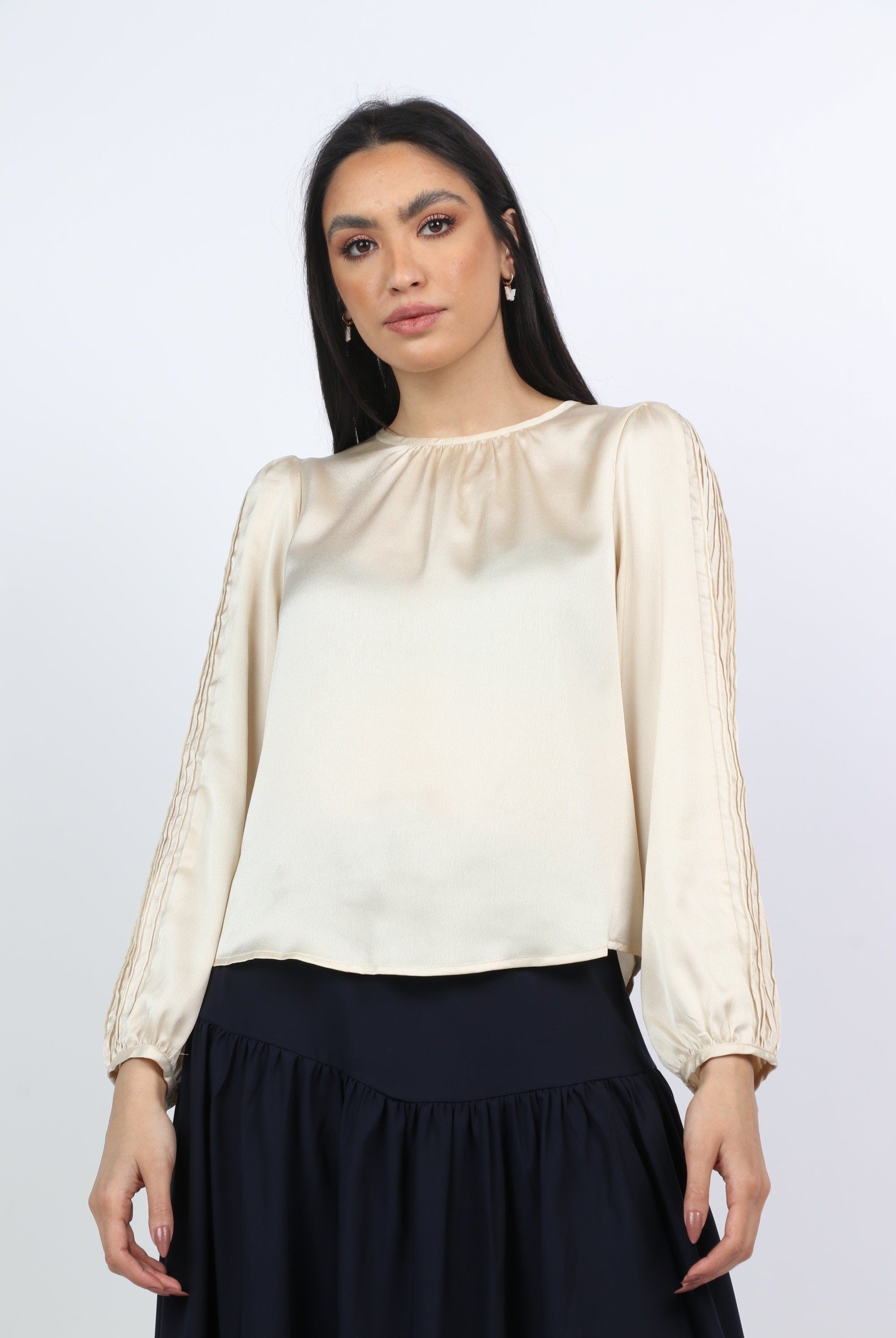 نتشي بلوزة رسمية باكمام طويلة منفوخة نسائي