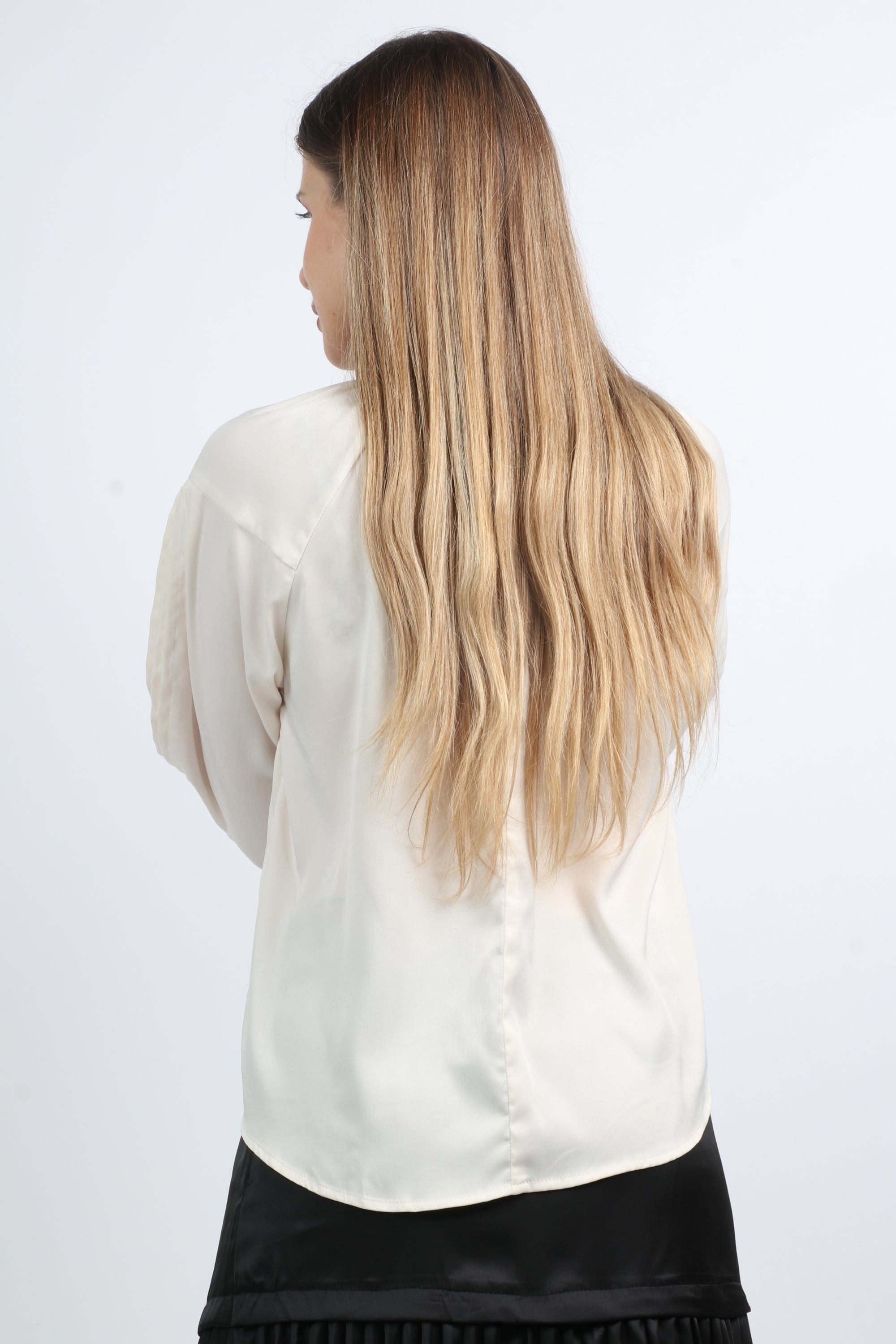 نتشي بلوزة كلاسيك بكم طويل بكشكشة نسائي