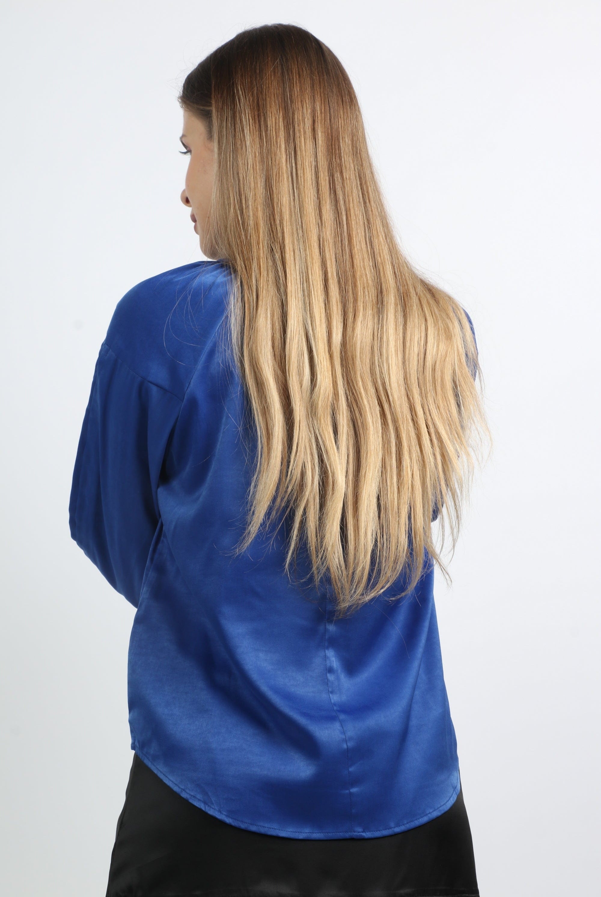 نتشي بلوزة كلاسيك بكم طويل بكشكشة نسائي