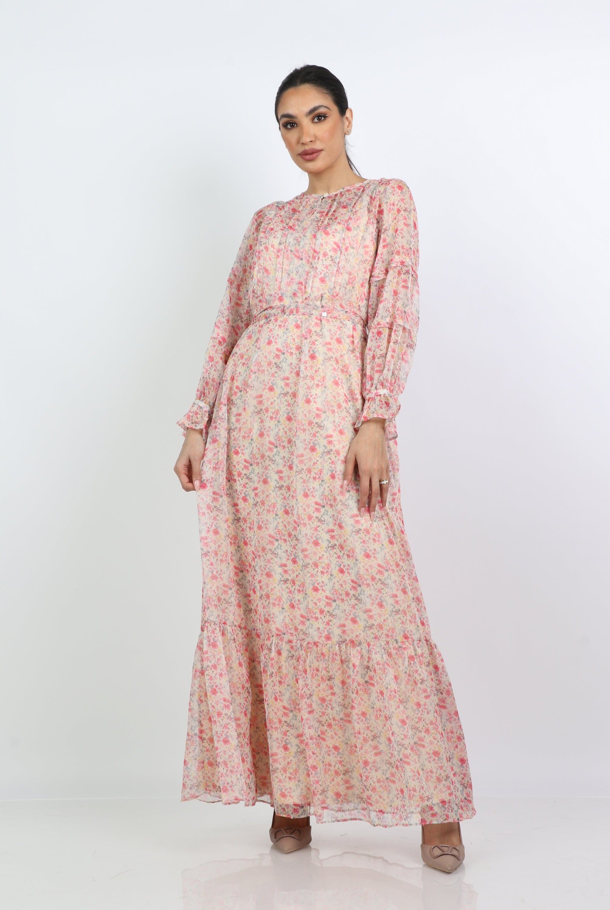 نتشي فستان مورد طويل مزموم الخصر بكسرات صدر كم طويل