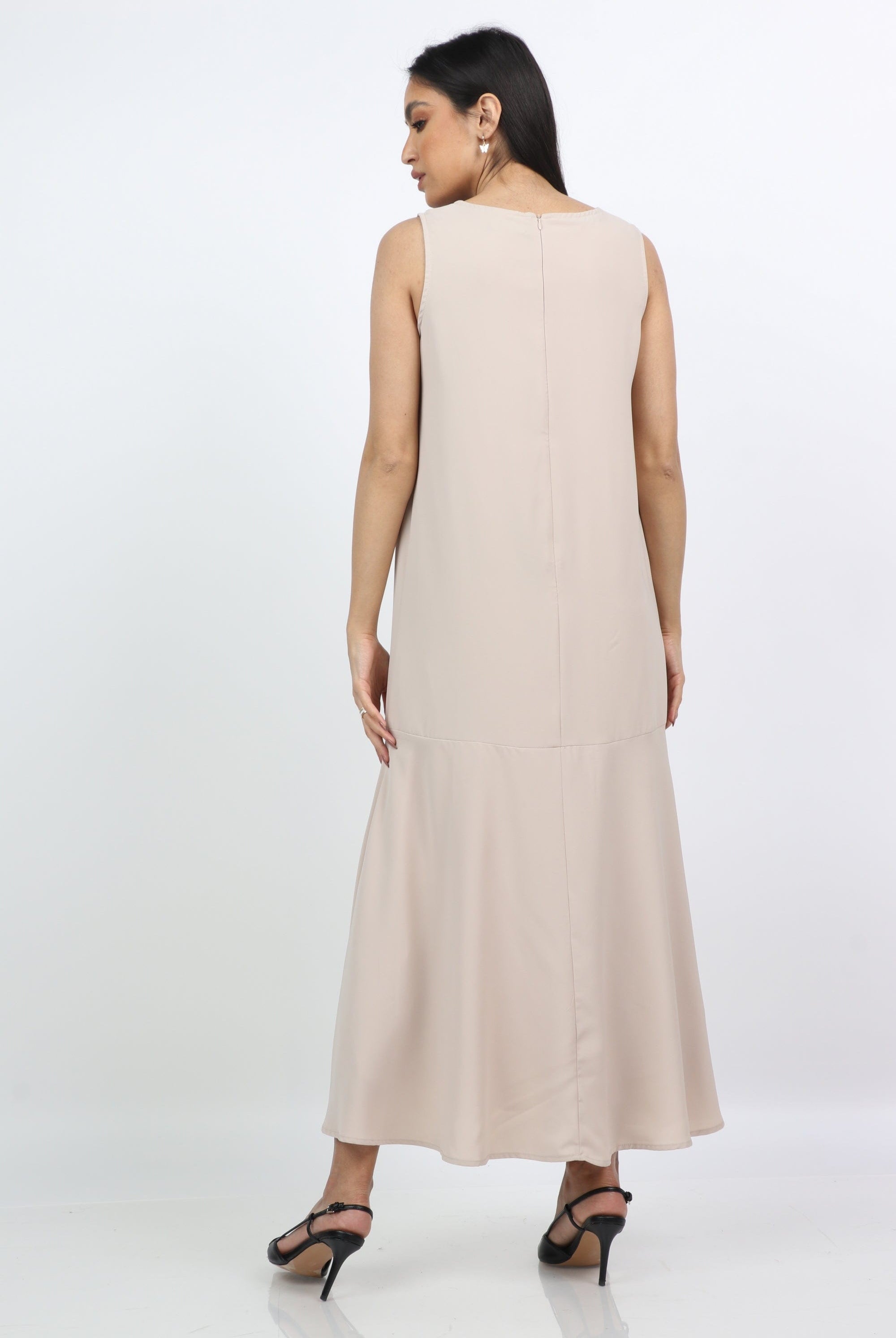 نتشي فستان طويل سادة واسع بدون كم