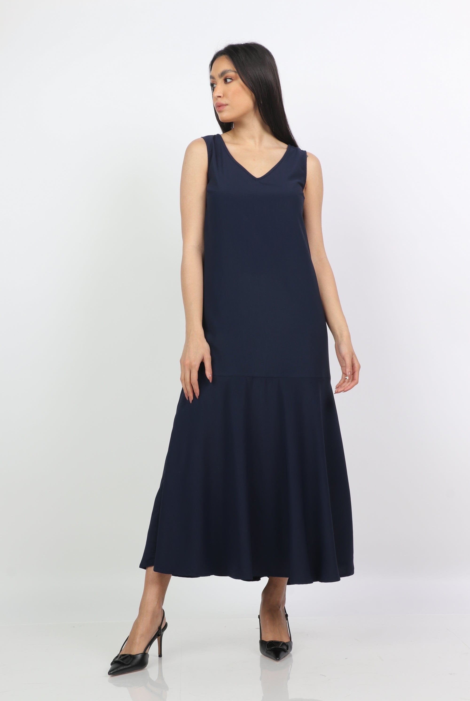 نتشي فستان طويل سادة واسع بدون كم