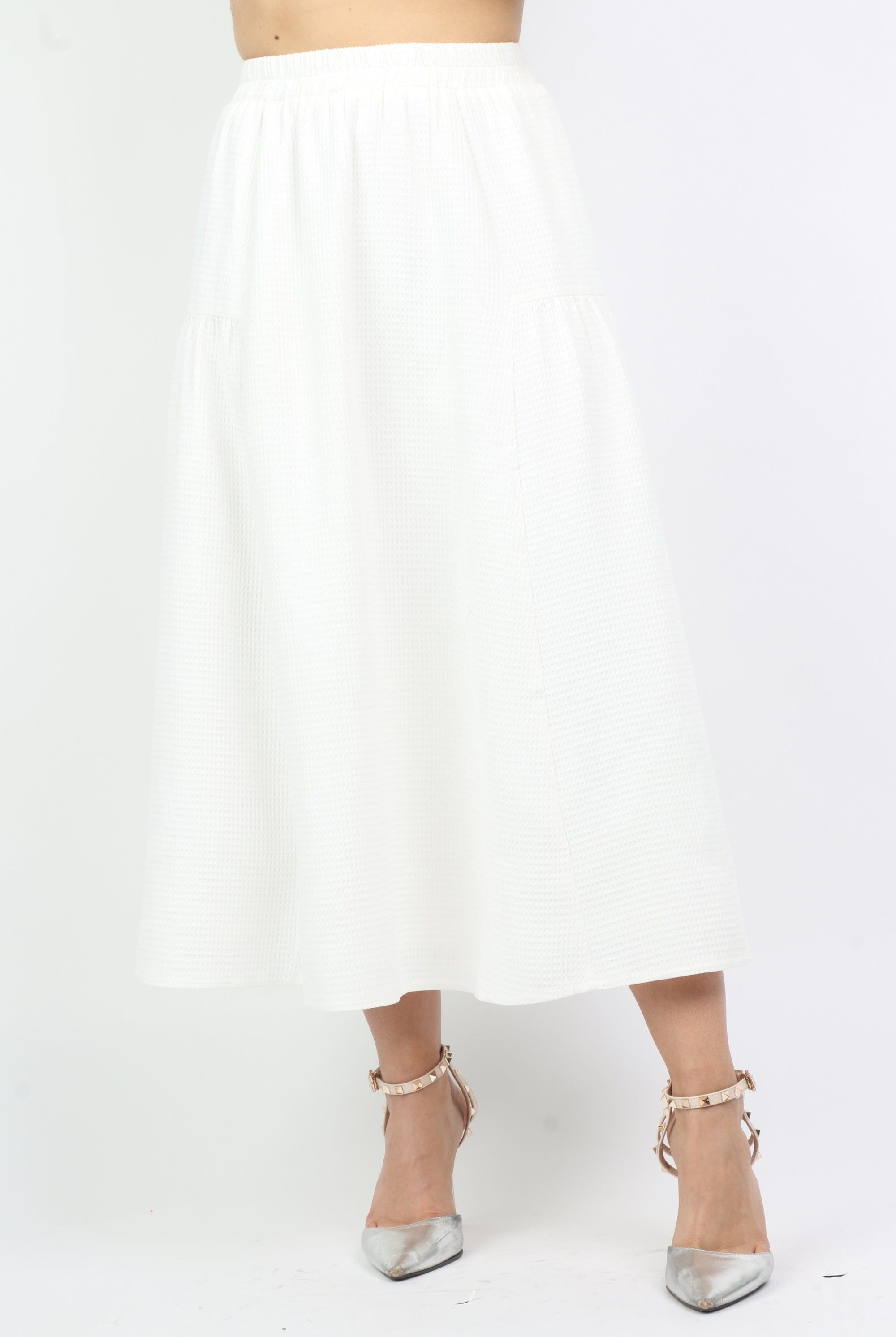 نتشي تنورة ميدي سادة قماش مخرم بخصر مطاط