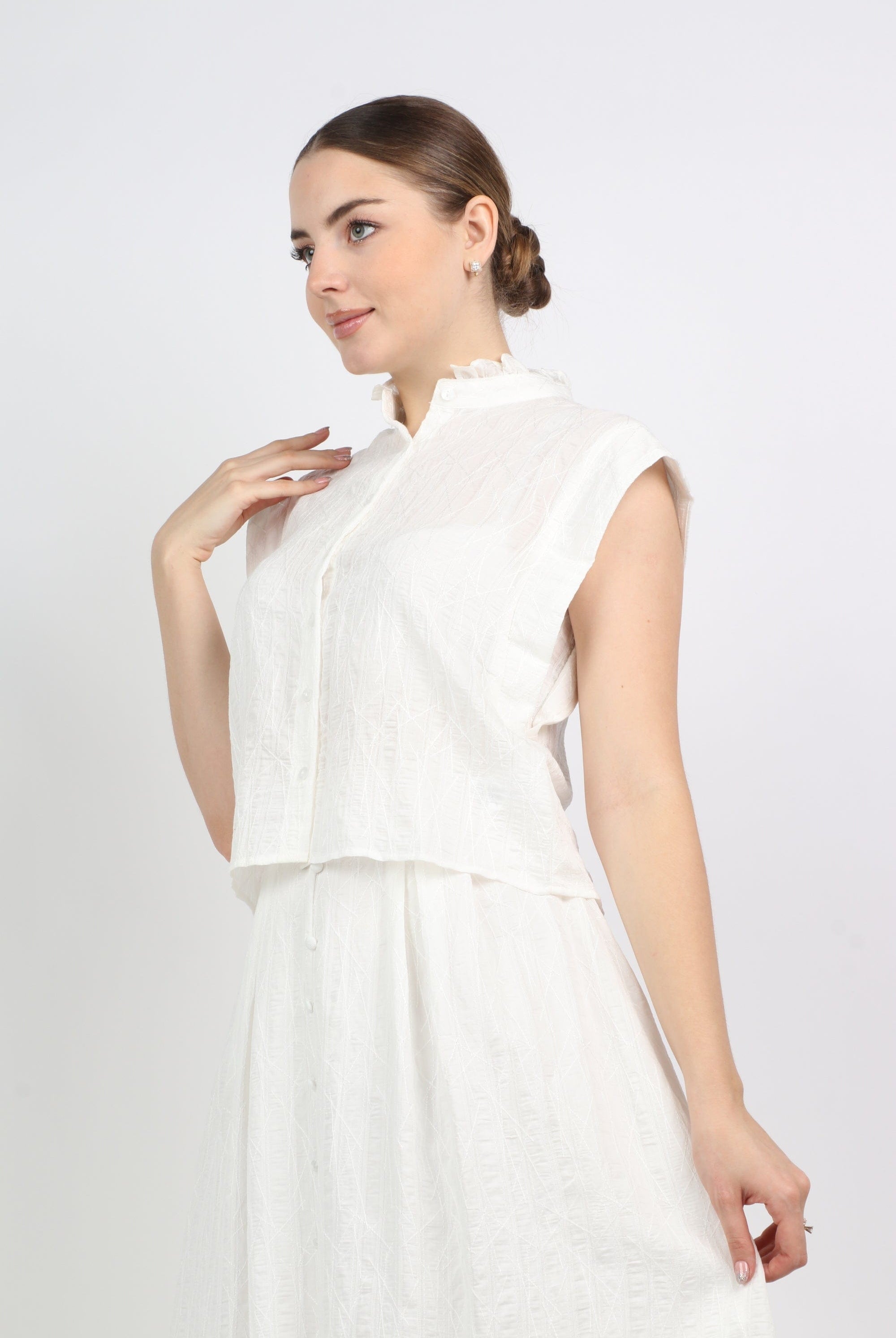 نتشي بلوزة رسمية قصيرة الأكمام برقبة بأزرار أمامية نسائي