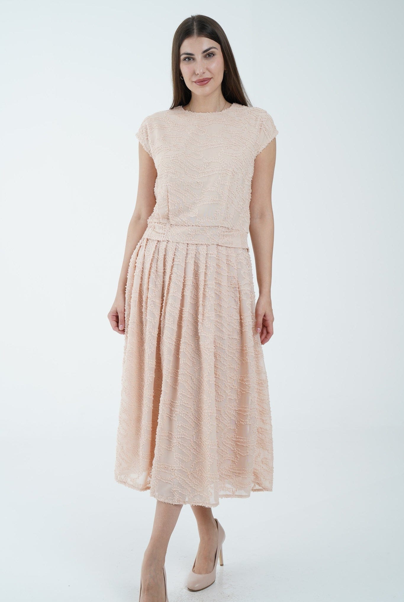 نتشي بلوزة بدون أكمام منقوش بياقة دائرية