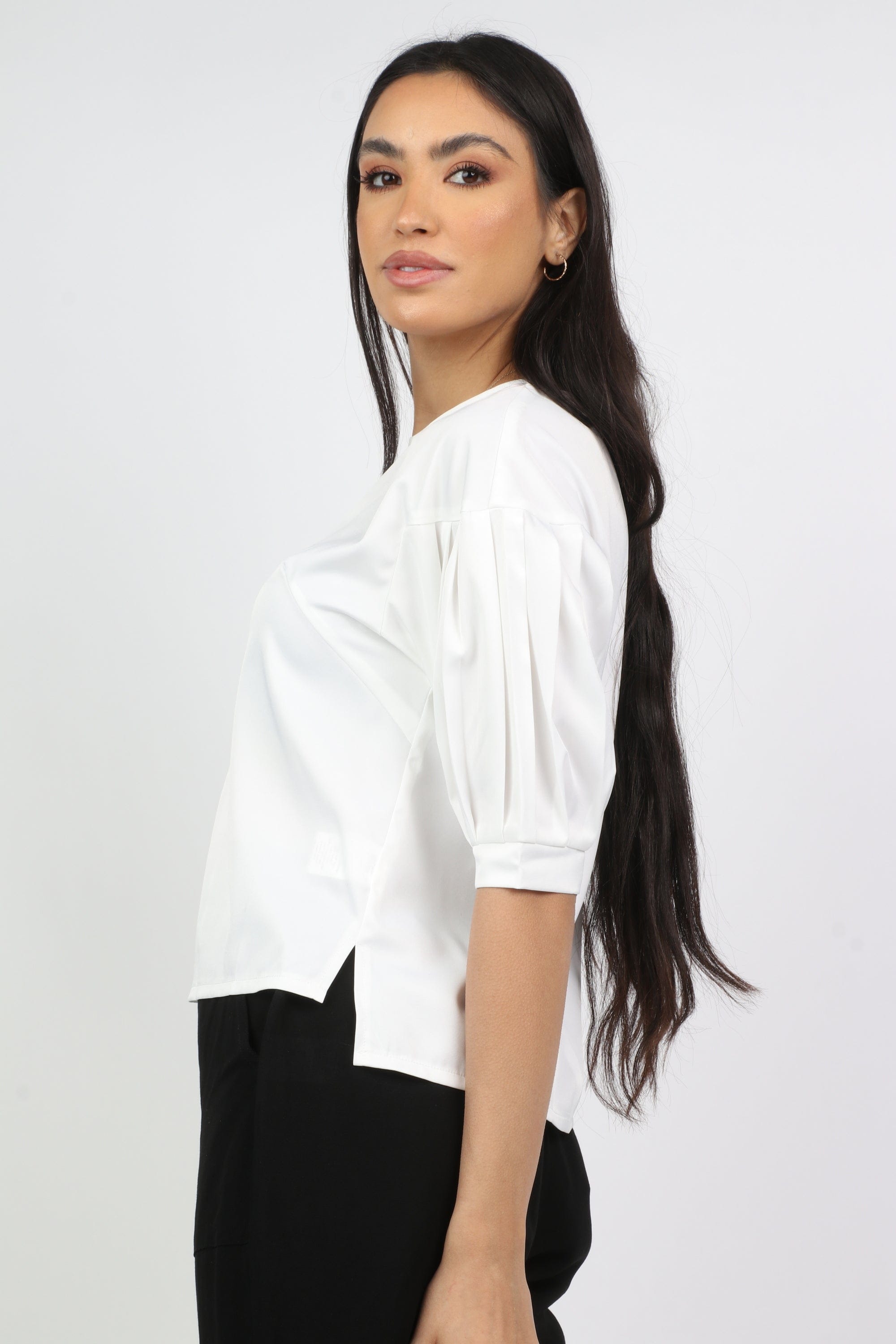 نتشي بلوزة سادة كلاسيك مفتوحة الظهر نص كم بف نسائي