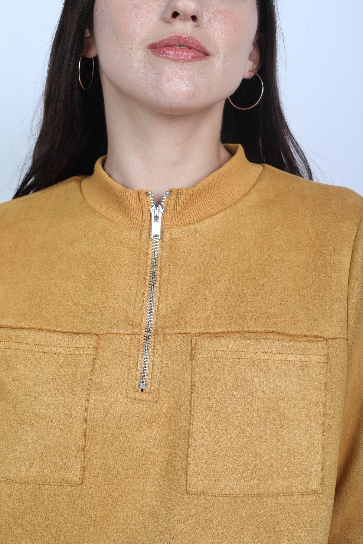 نتشي بلوزة بجيوب وسحاب كم طويل نسائي