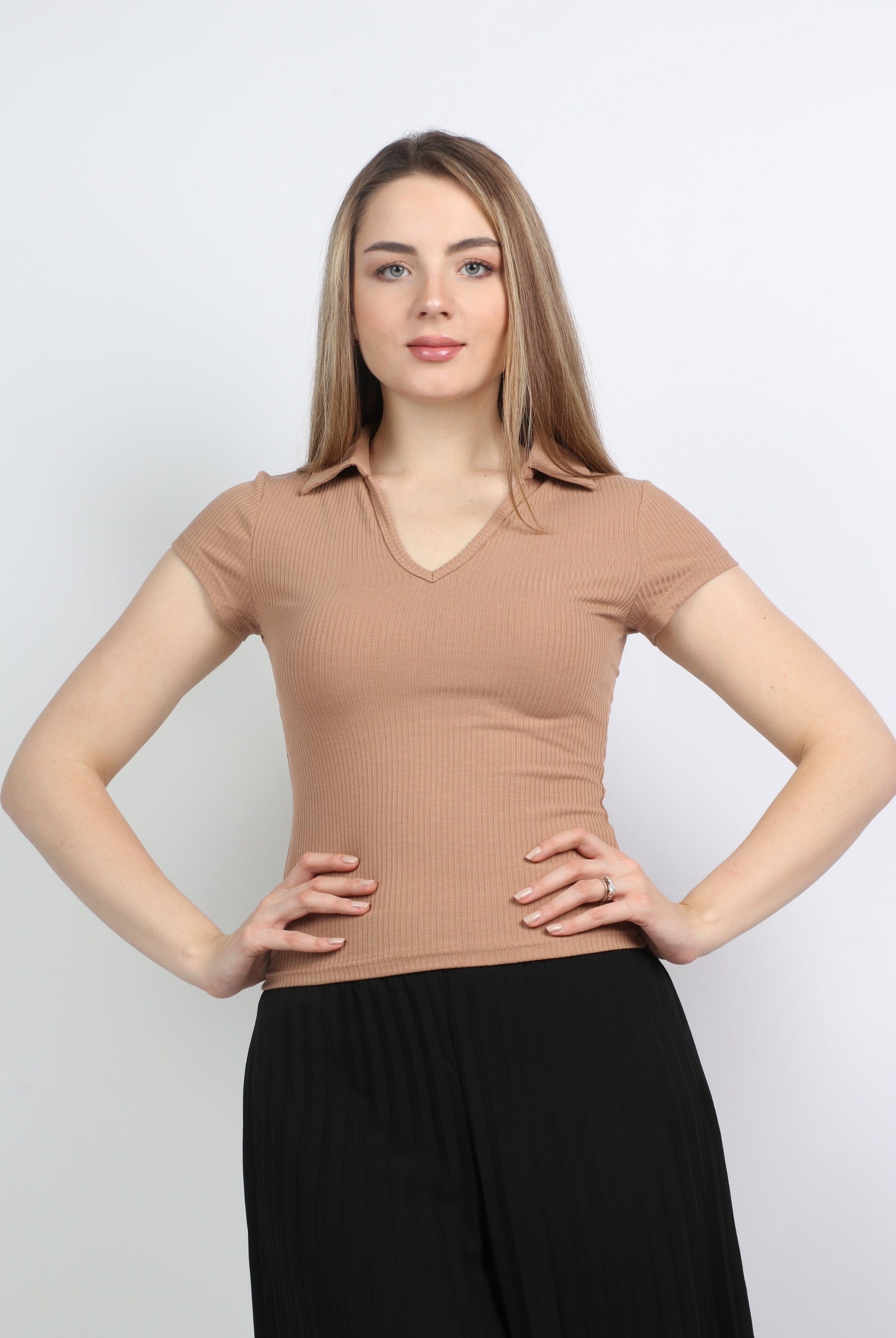 نتشي بلوزة رقبة سبعة بياقة كم قصير نسائي