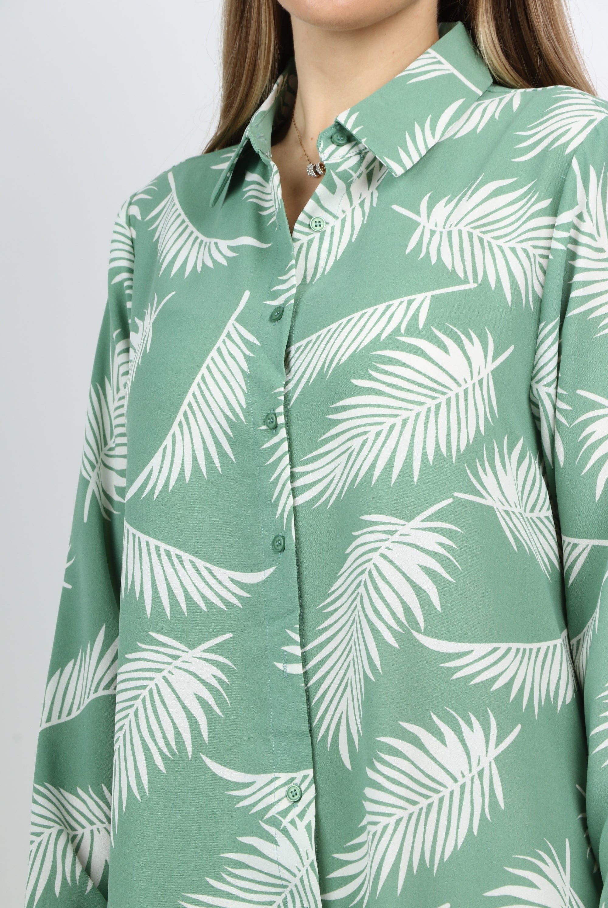 نتشي فستان قصير مشجر بأكمام طويلة