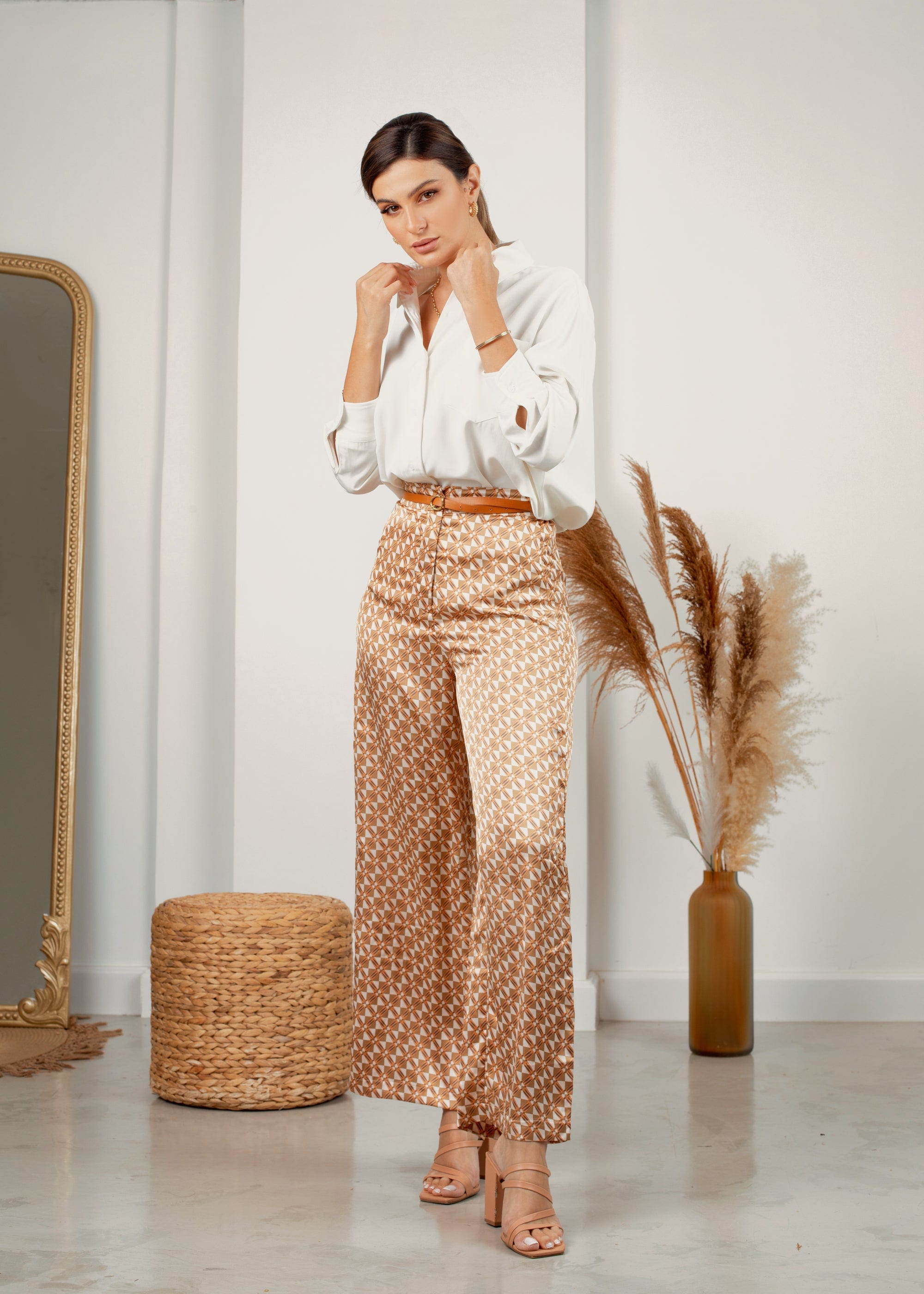 نتشي قميص كلاسيك رسمي سادة كم طويل نسائي