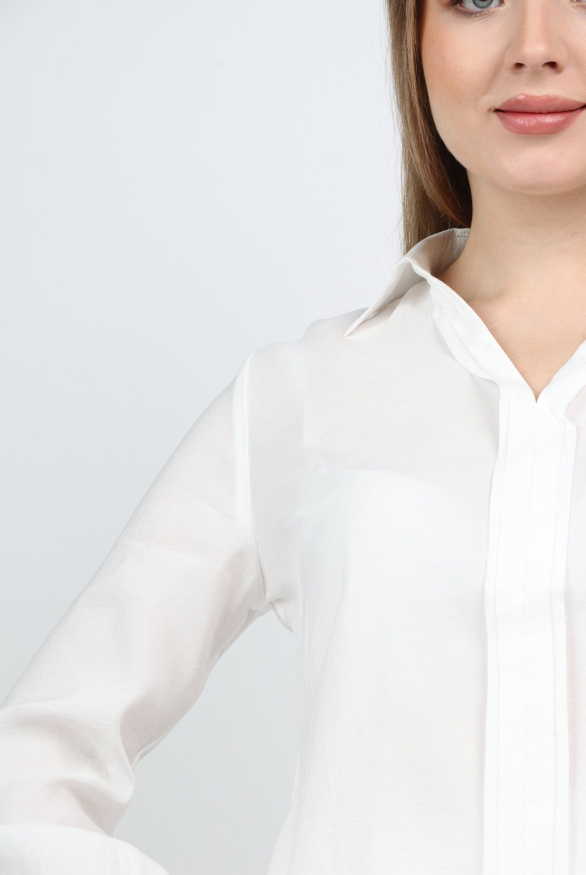 نتشي قميص كلاسيك بياقة وكم طويل نسائي