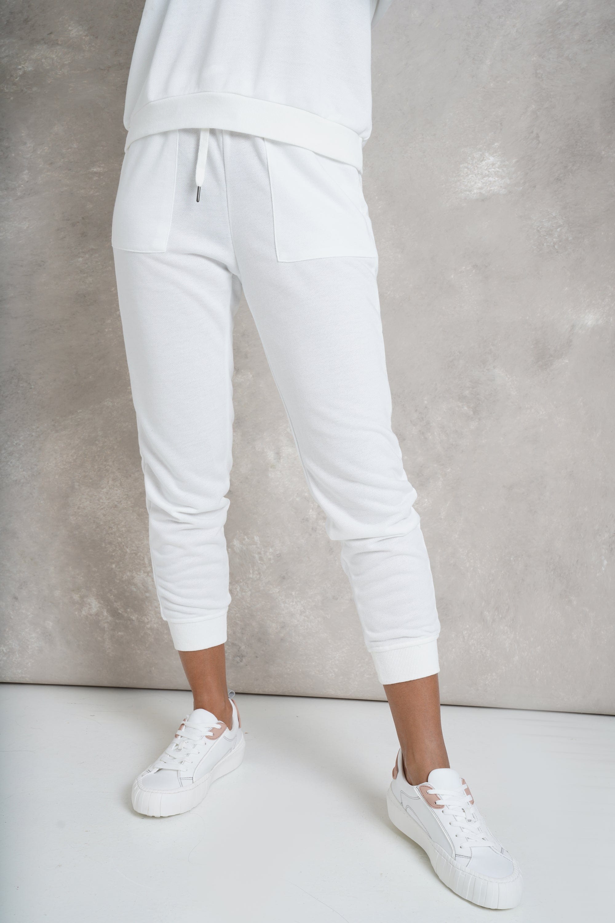 نتشي بنطلون كاجوال ضيق من أسفل برباط وجيوب نسائي أوف وايت