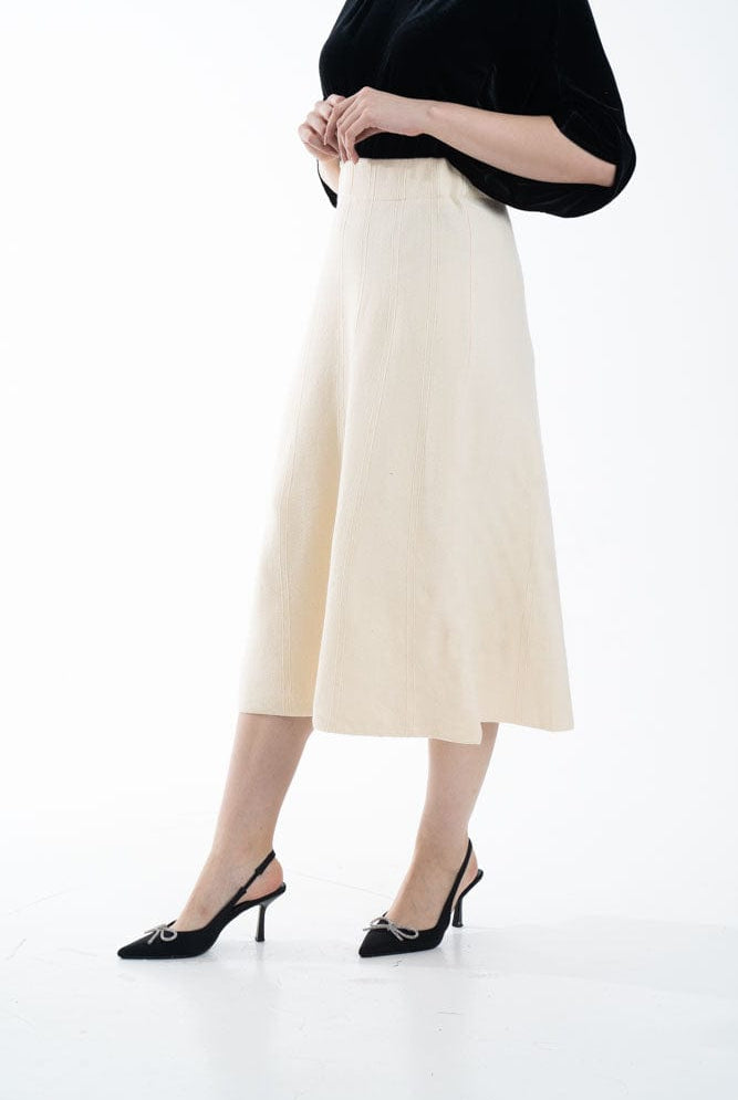 نتشي جيبة قصيرة بخصر عالي