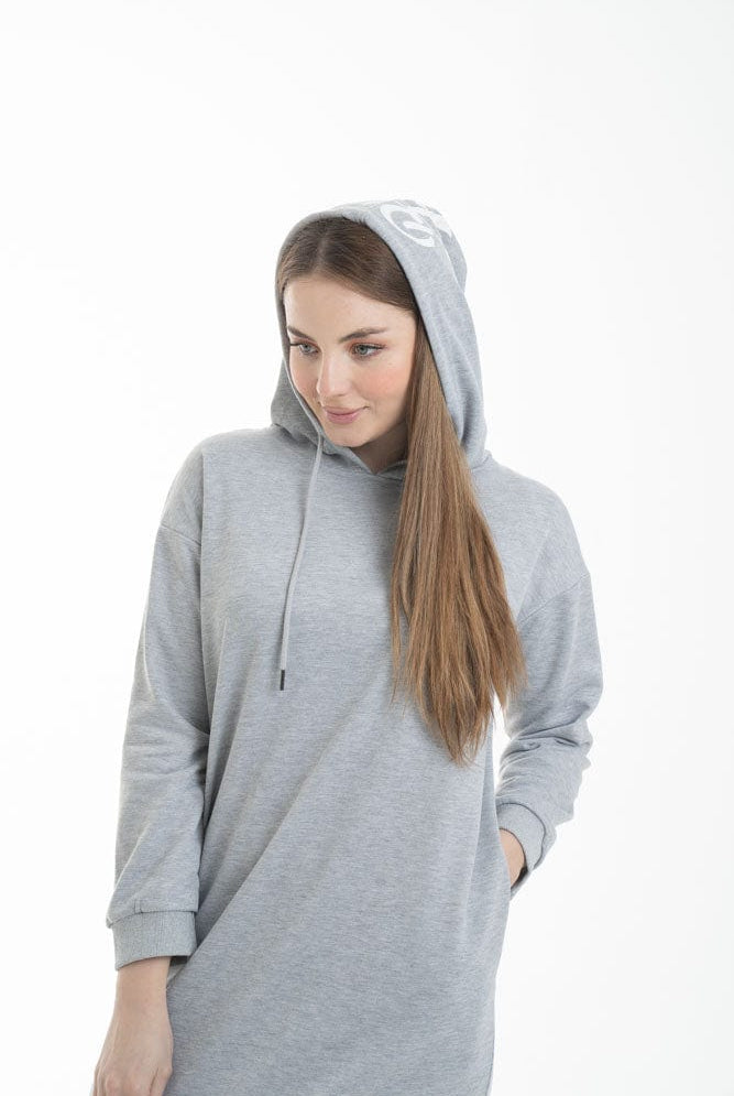 نتشي فستان ميدي بأكمام طويلة وجيب امامي ملحق بهودي