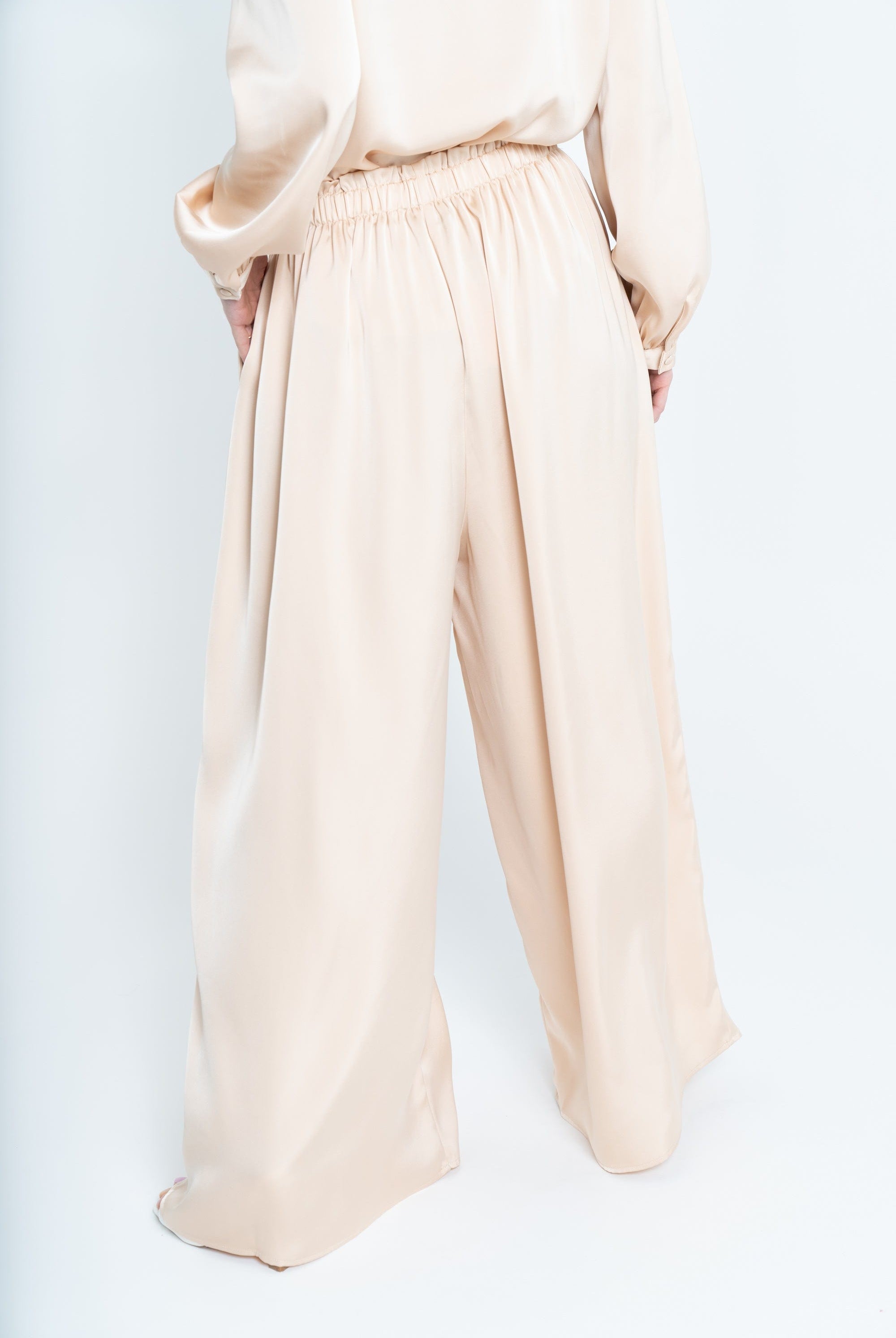 نتشي بنطلون طويل سادة واسع من أسفل نسائي