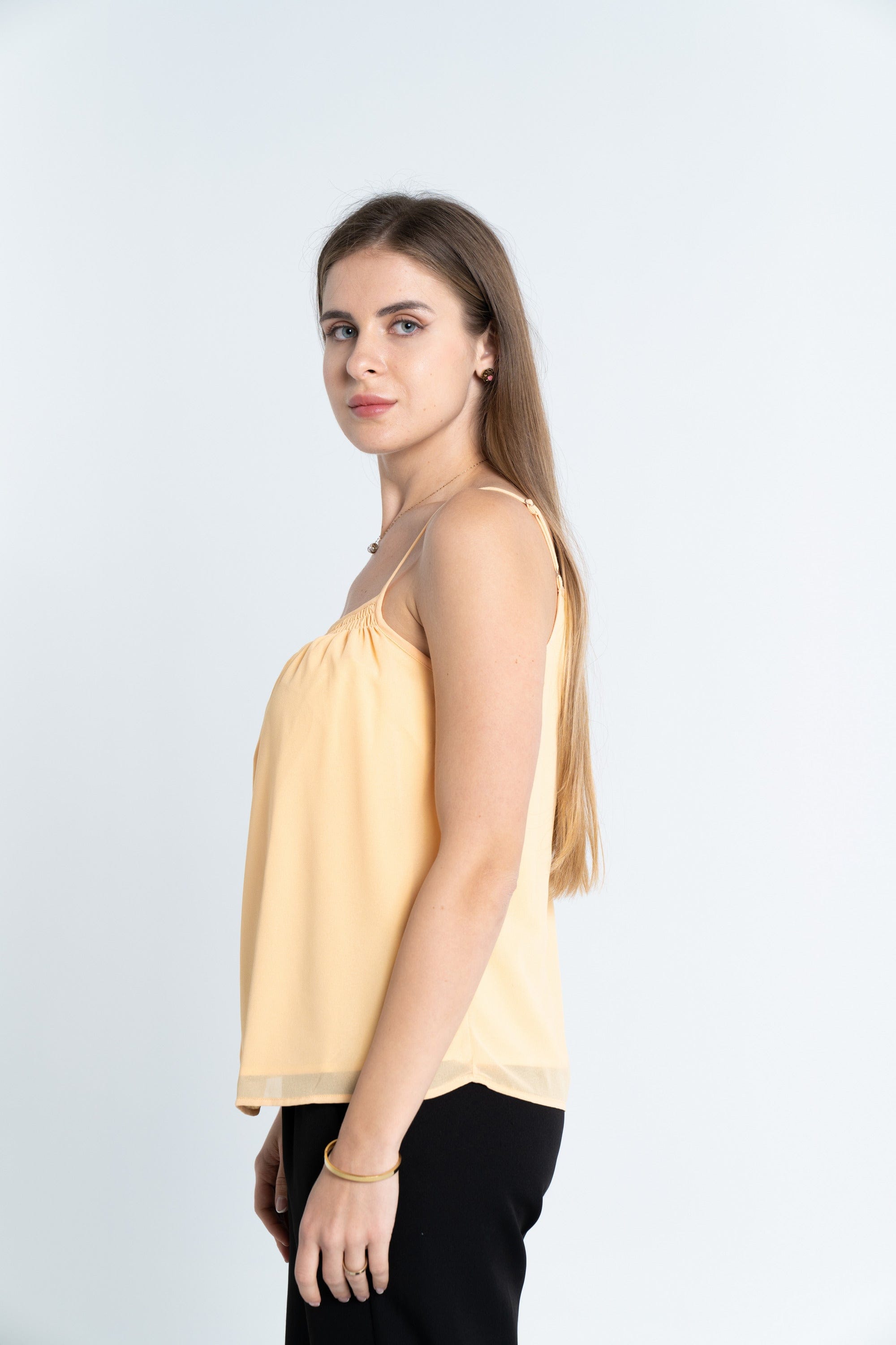 نتشي تانك توب سادة بحمالات رفيعة نسائي