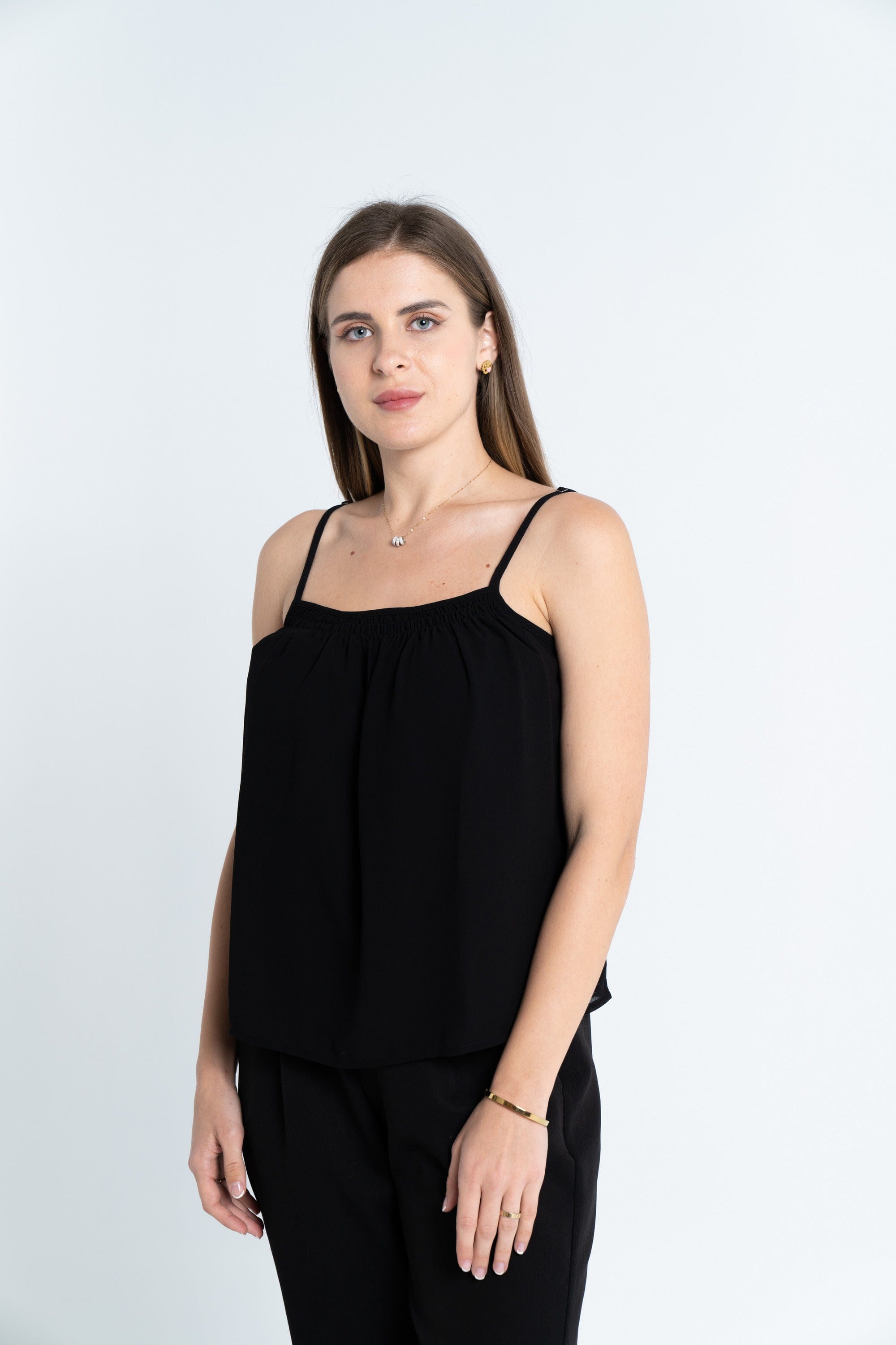 نتشي تانك توب سادة بحمالات رفيعة نسائي