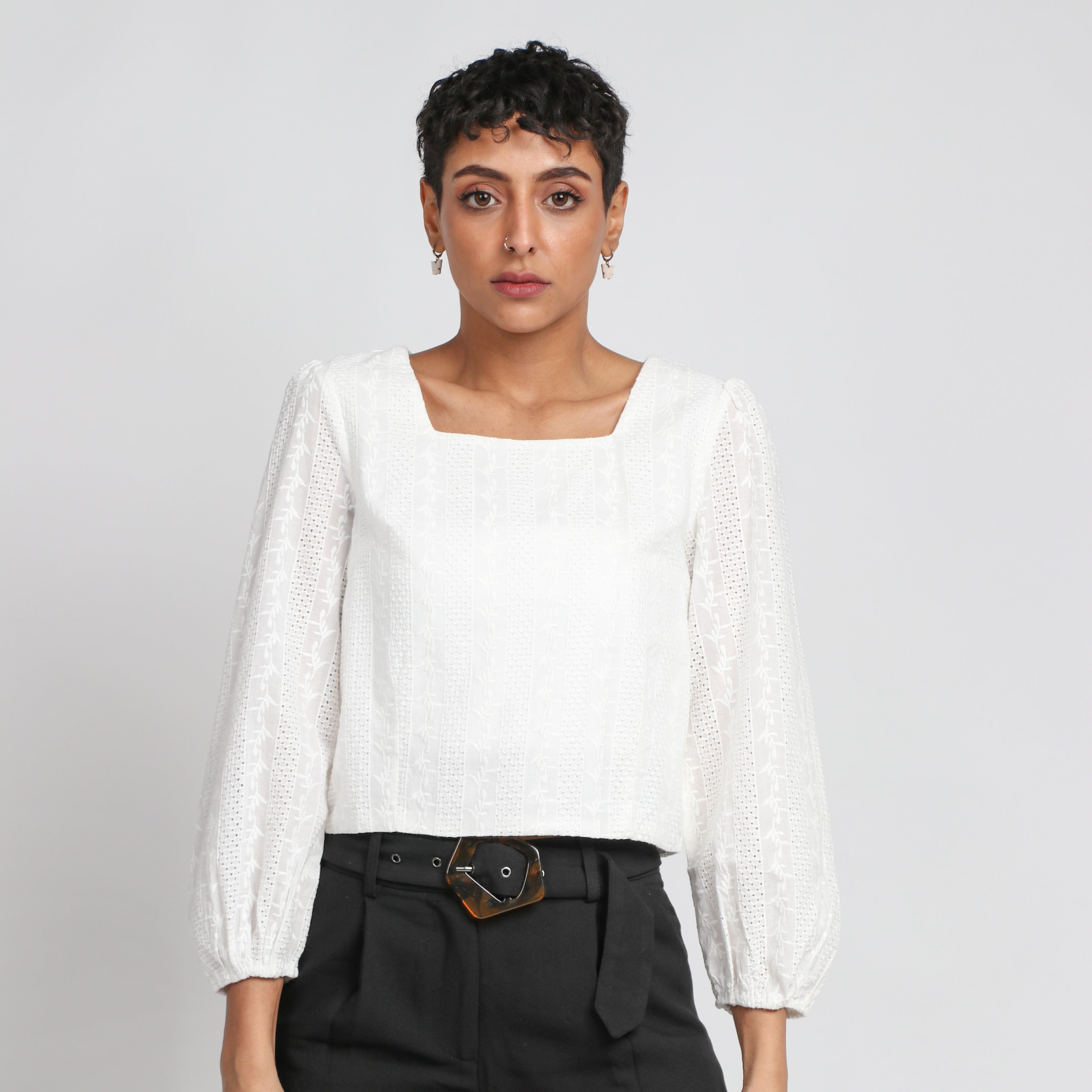 نتشي بلوزة رسمية بياقة مربعة كم طويل نسائي