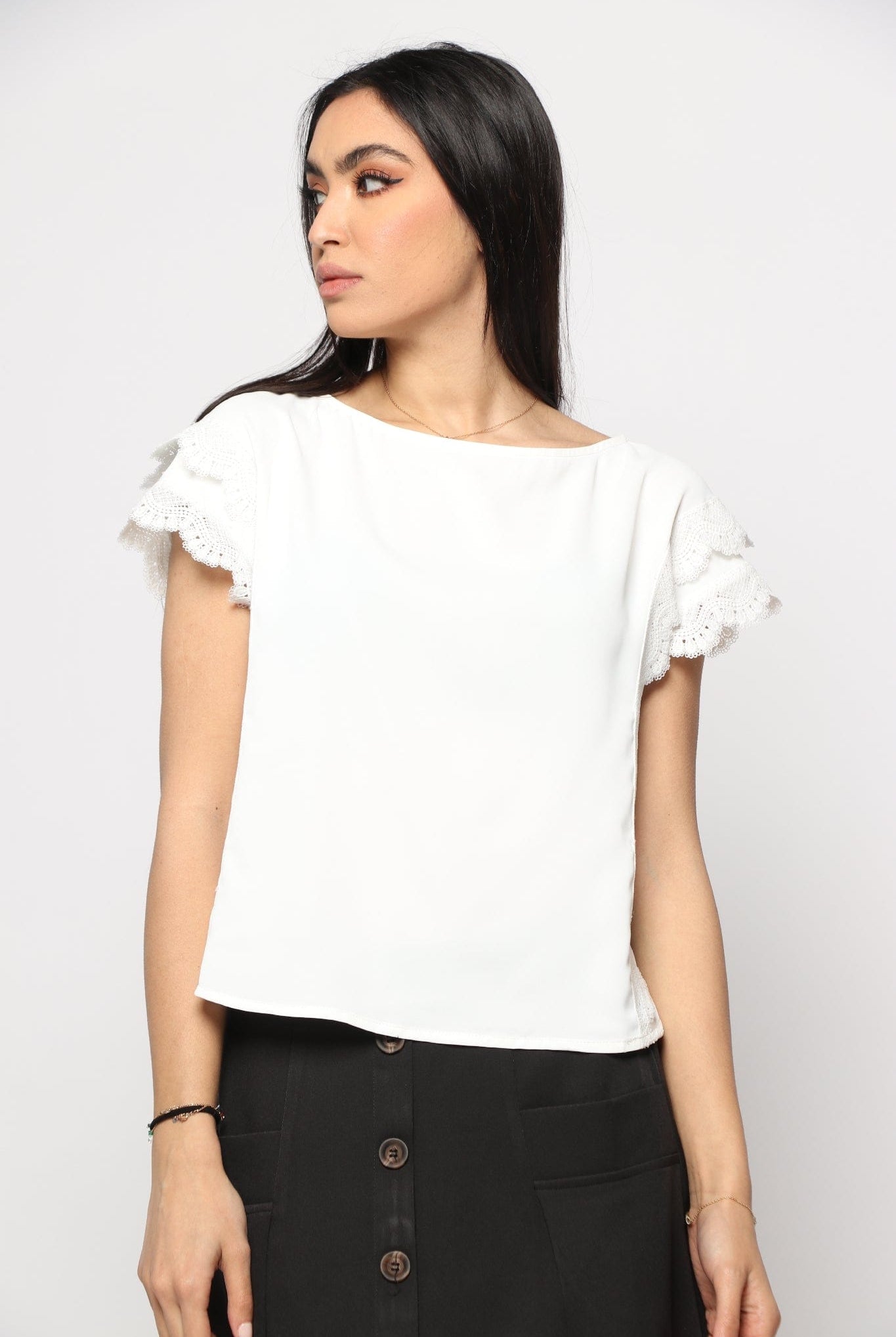 نتشي بلوزة كلاسيك كم قصير مزينة دانتيل فخمة نسائي