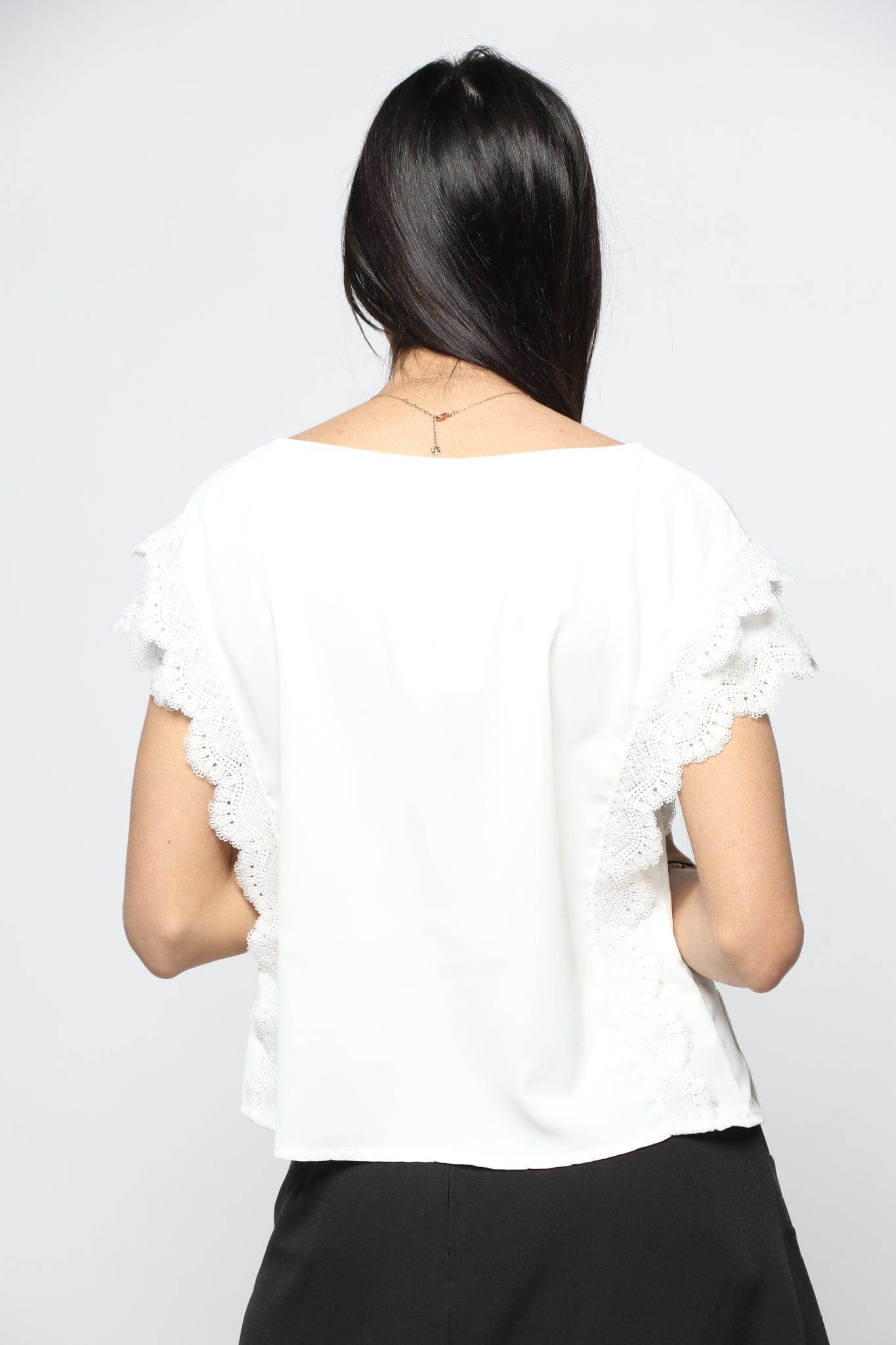 نتشي بلوزة كلاسيك كم قصير مزينة دانتيل فخمة نسائي