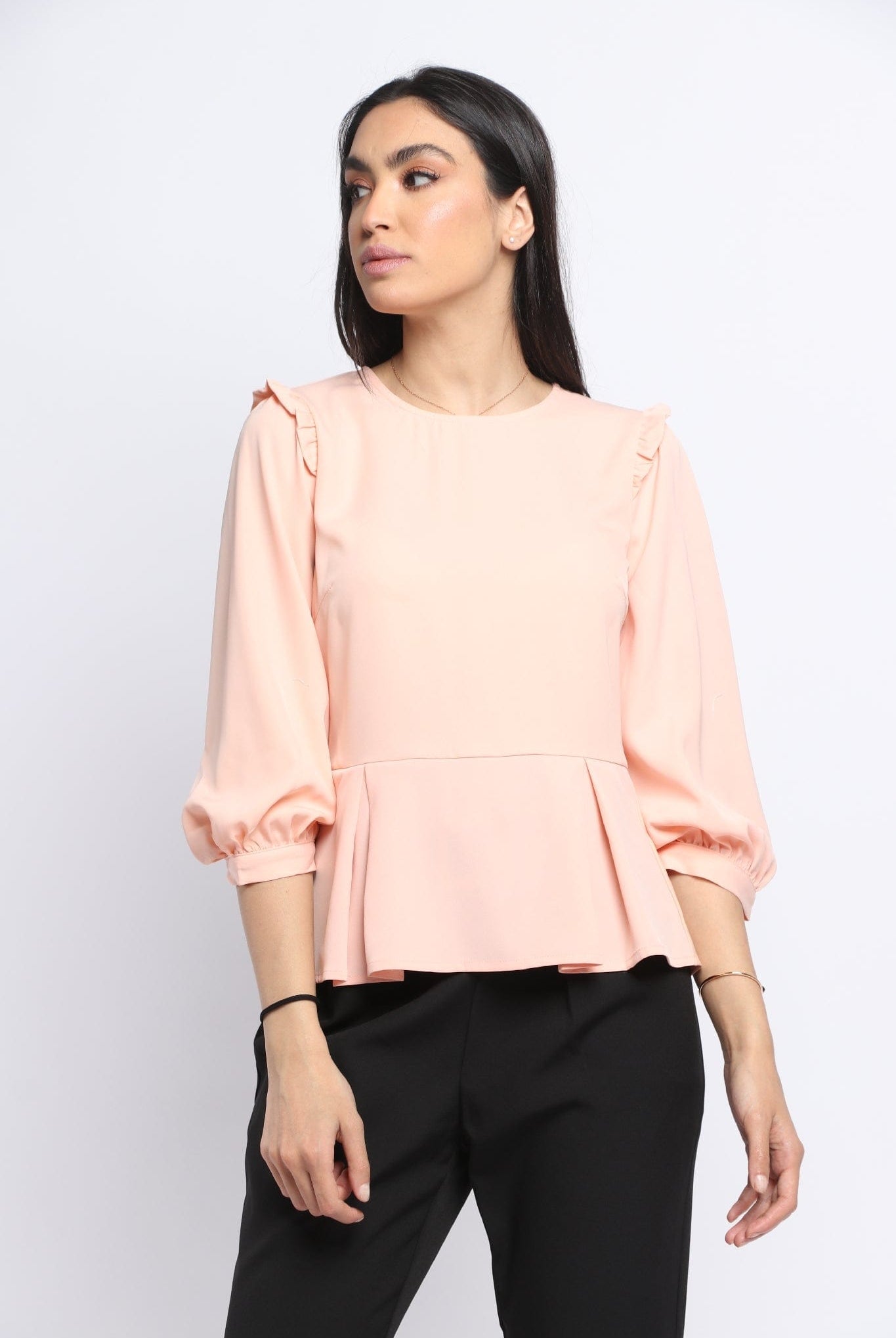 نتشي بلوزة سادة مخصر ومنفوش من تحت 3/4 كم نسائي