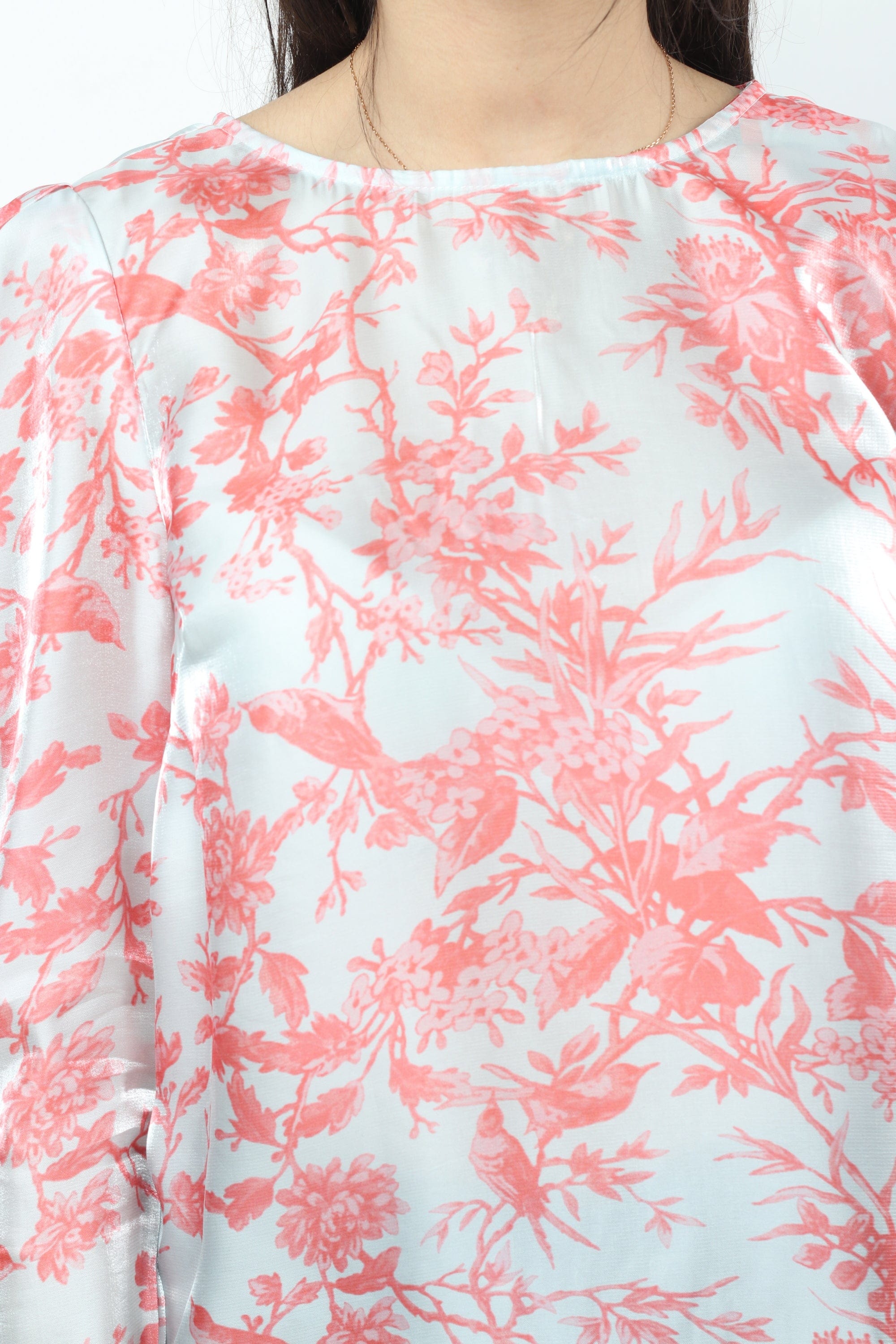 نتشي بلوزة مشجرة بكم طويل نسائي وردي