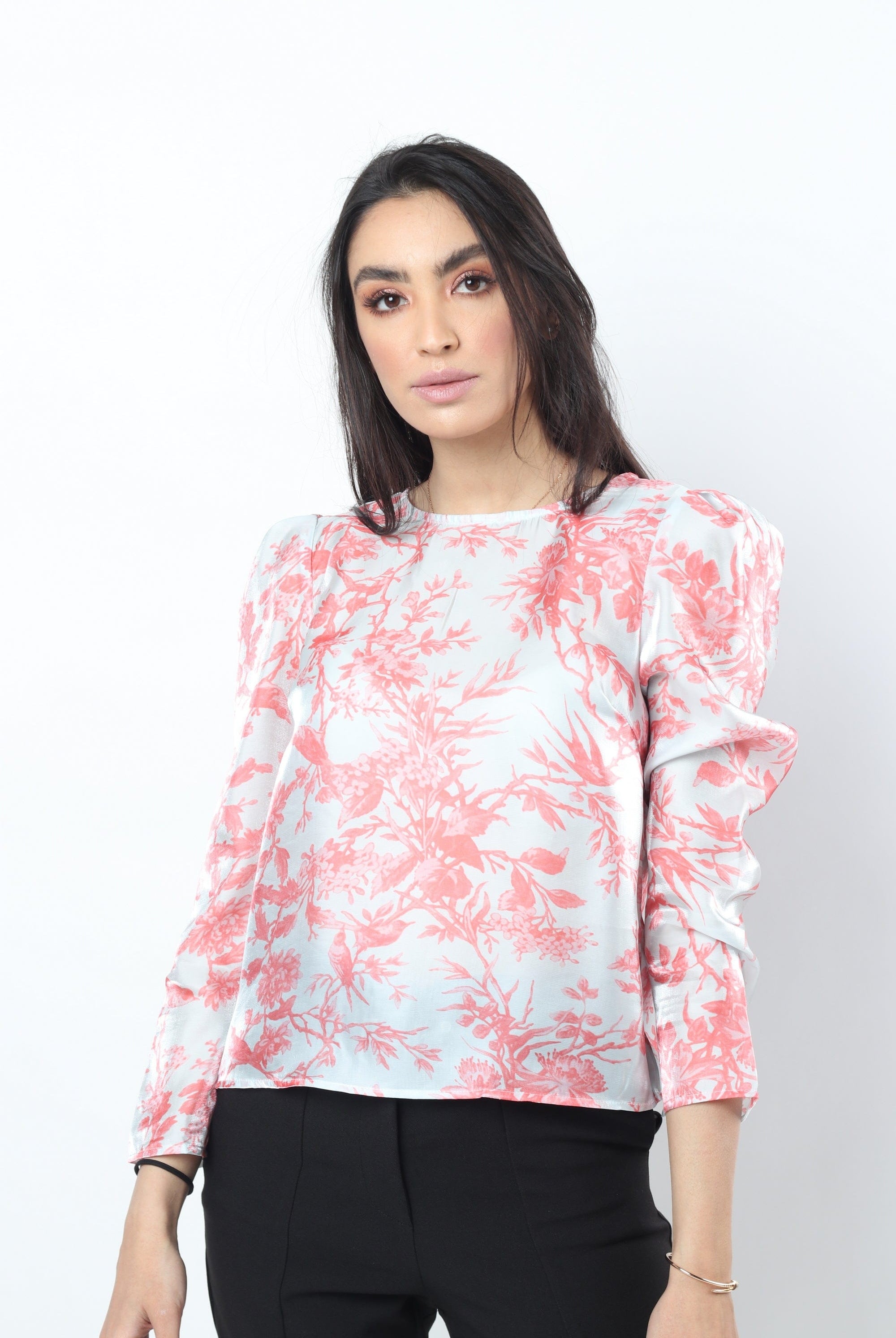 نتشي بلوزة مشجرة بكم طويل نسائي وردي