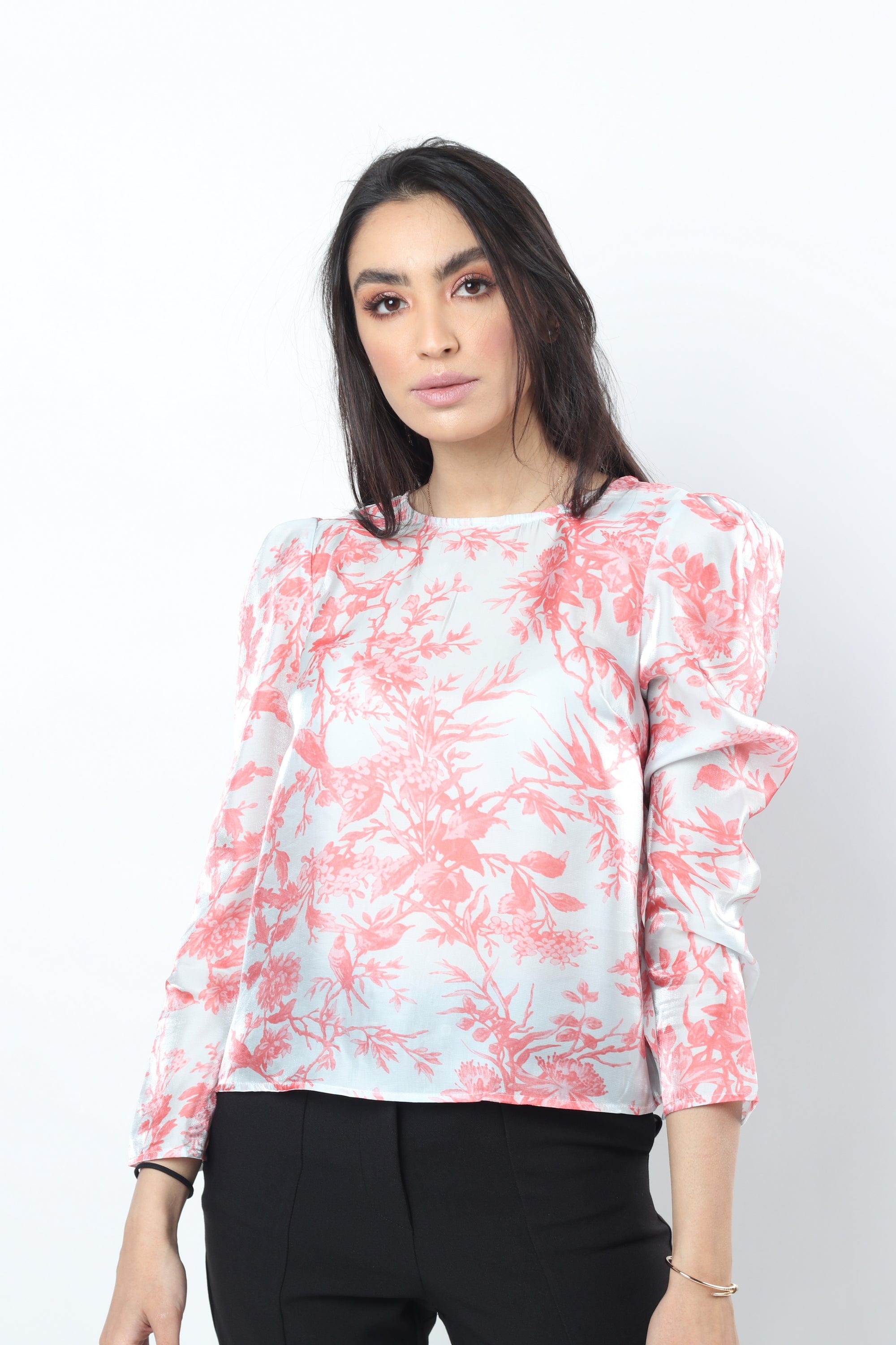 نتشي بلوزة مشجرة بكم طويل نسائي وردي