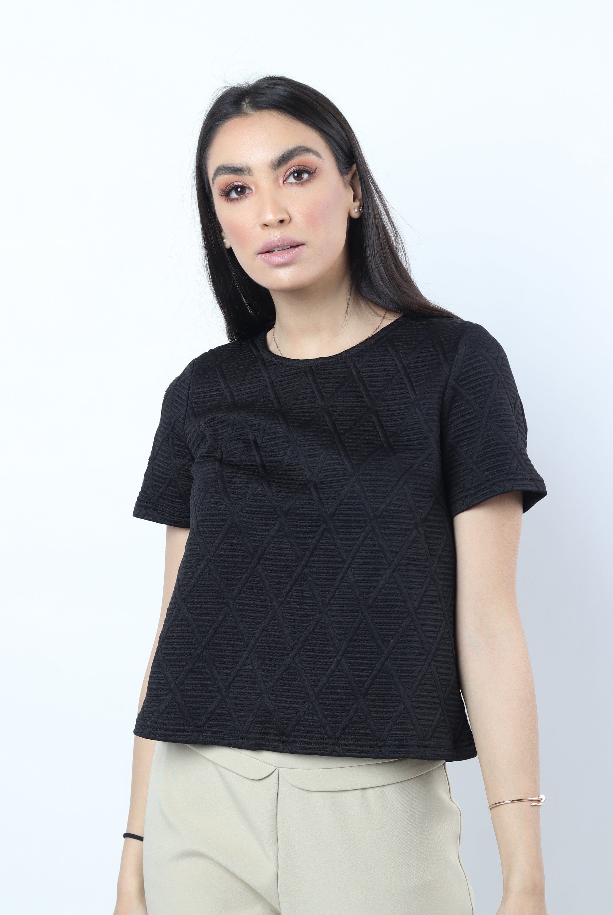 نتشي بلوزة قطن على نمط مثلثات كم قصير نسائي