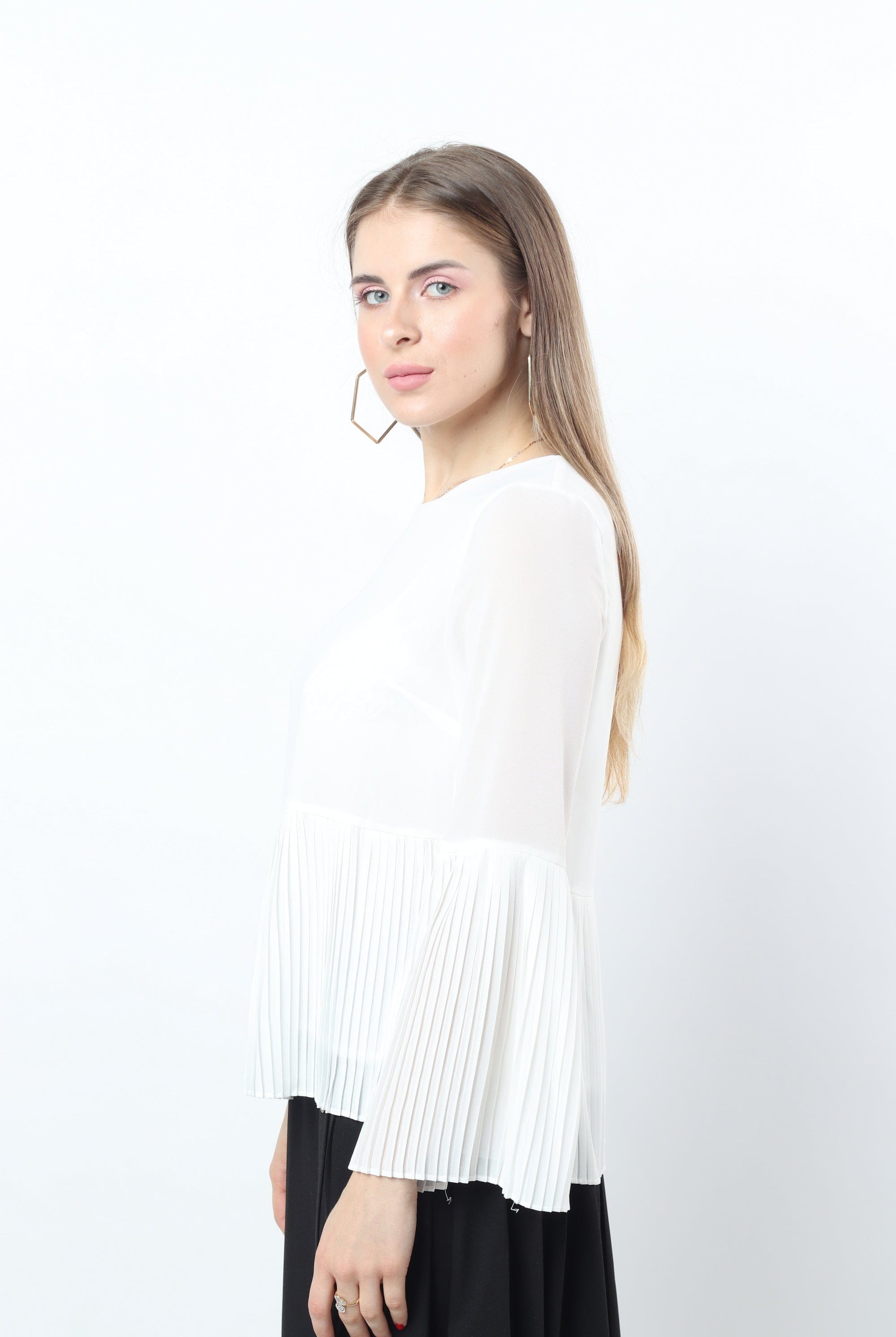 نتشي بلوزة بكسرات بليسيه من أسفل وكم طويل نسائي