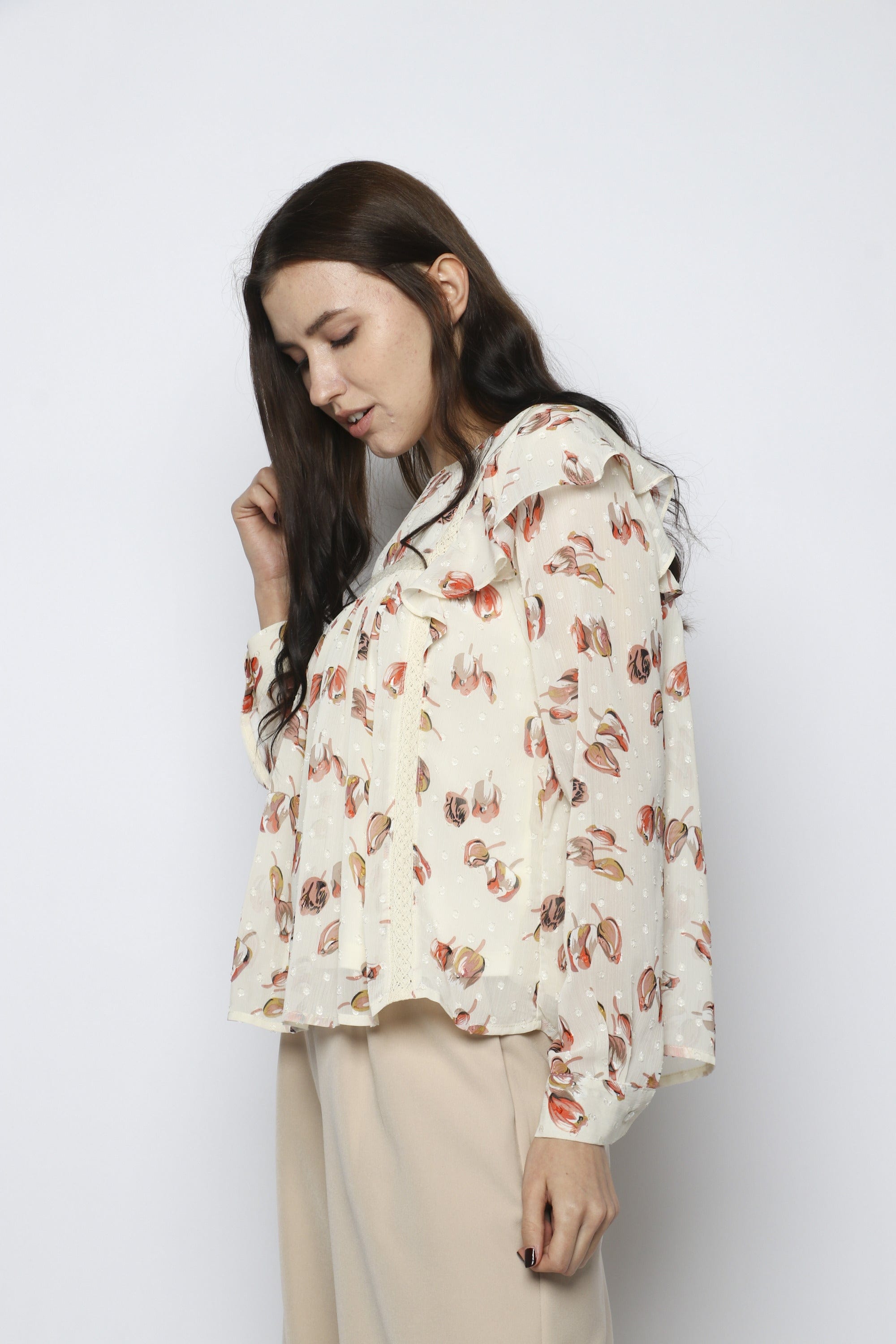 نتشي بلوزة مشجرة مزينة بطبعات من الورود نسائي