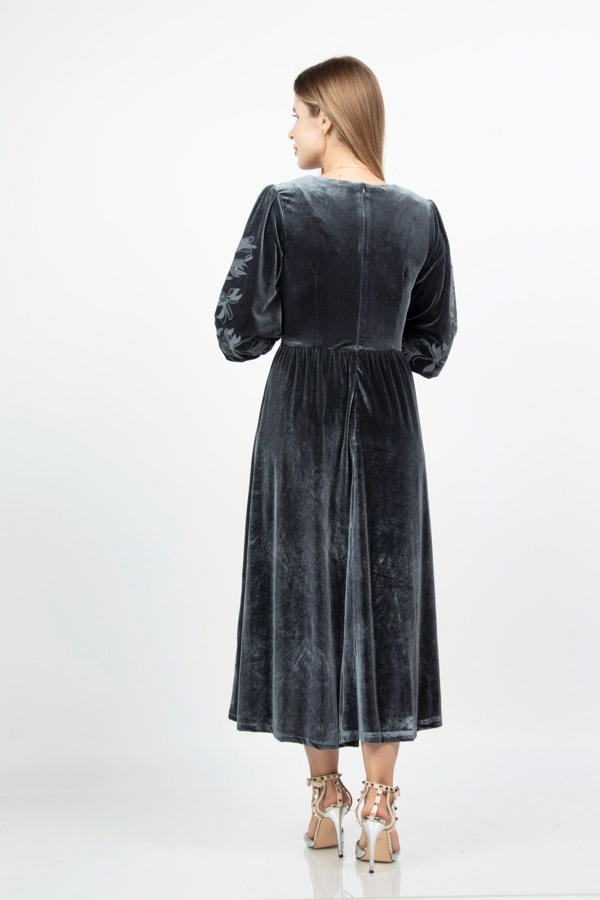 نتشي فستان ميدي مخمل نسائي بأكملم طويلة